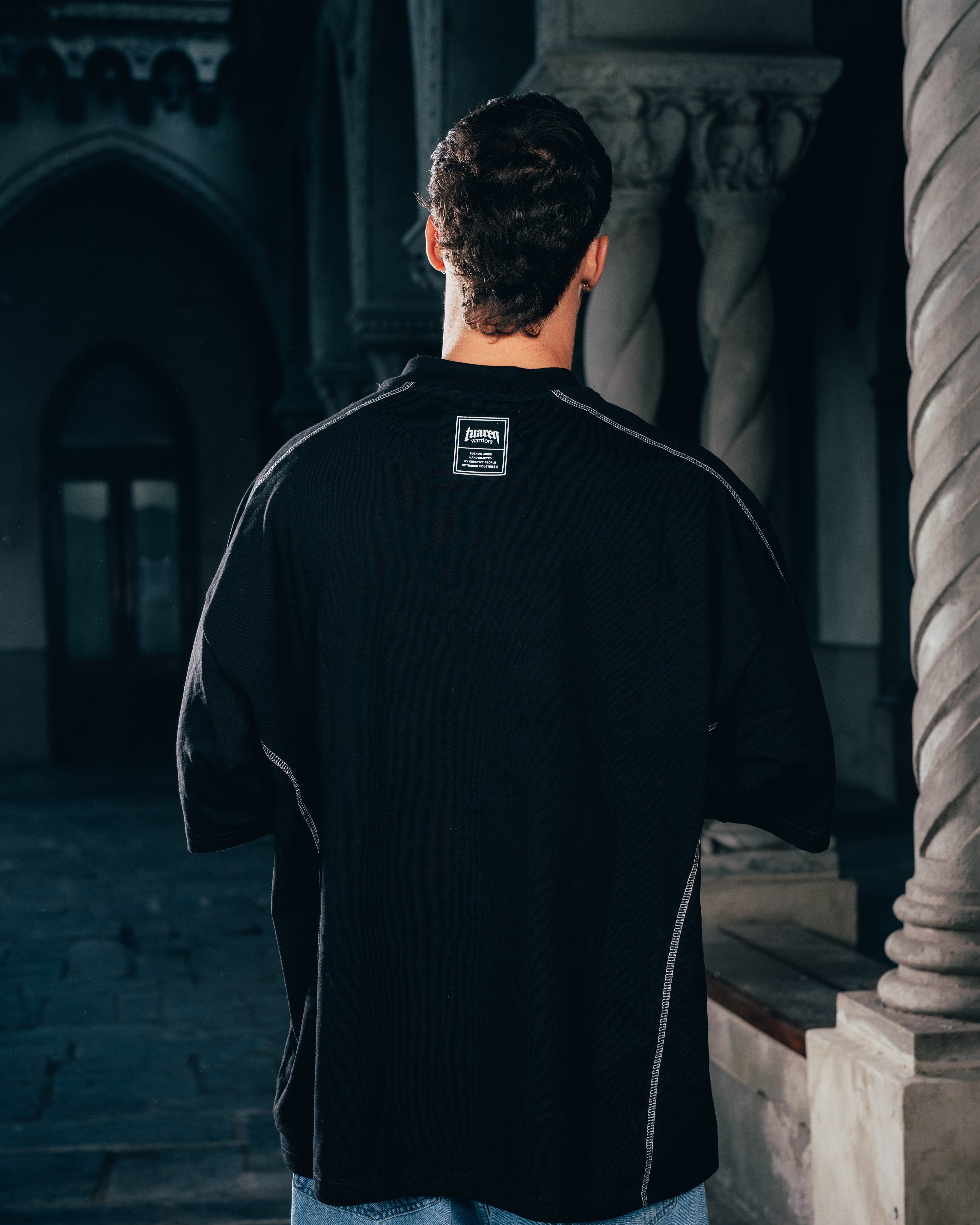 REMERA OVERSIZED [ WARRIOR ] RELIEVE BLACK