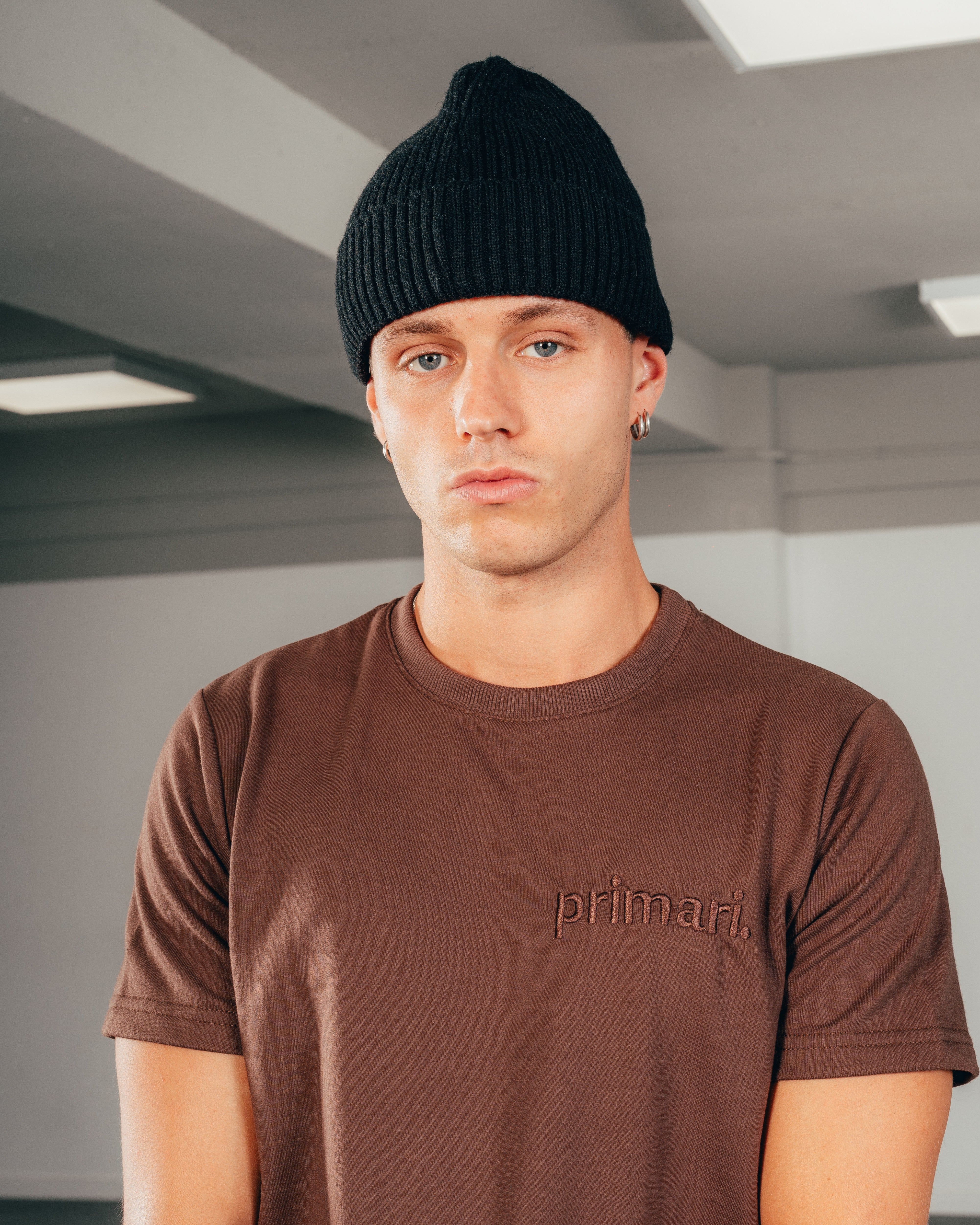 REMERA REGULAR FIT [ PRIMARI ] BROWN