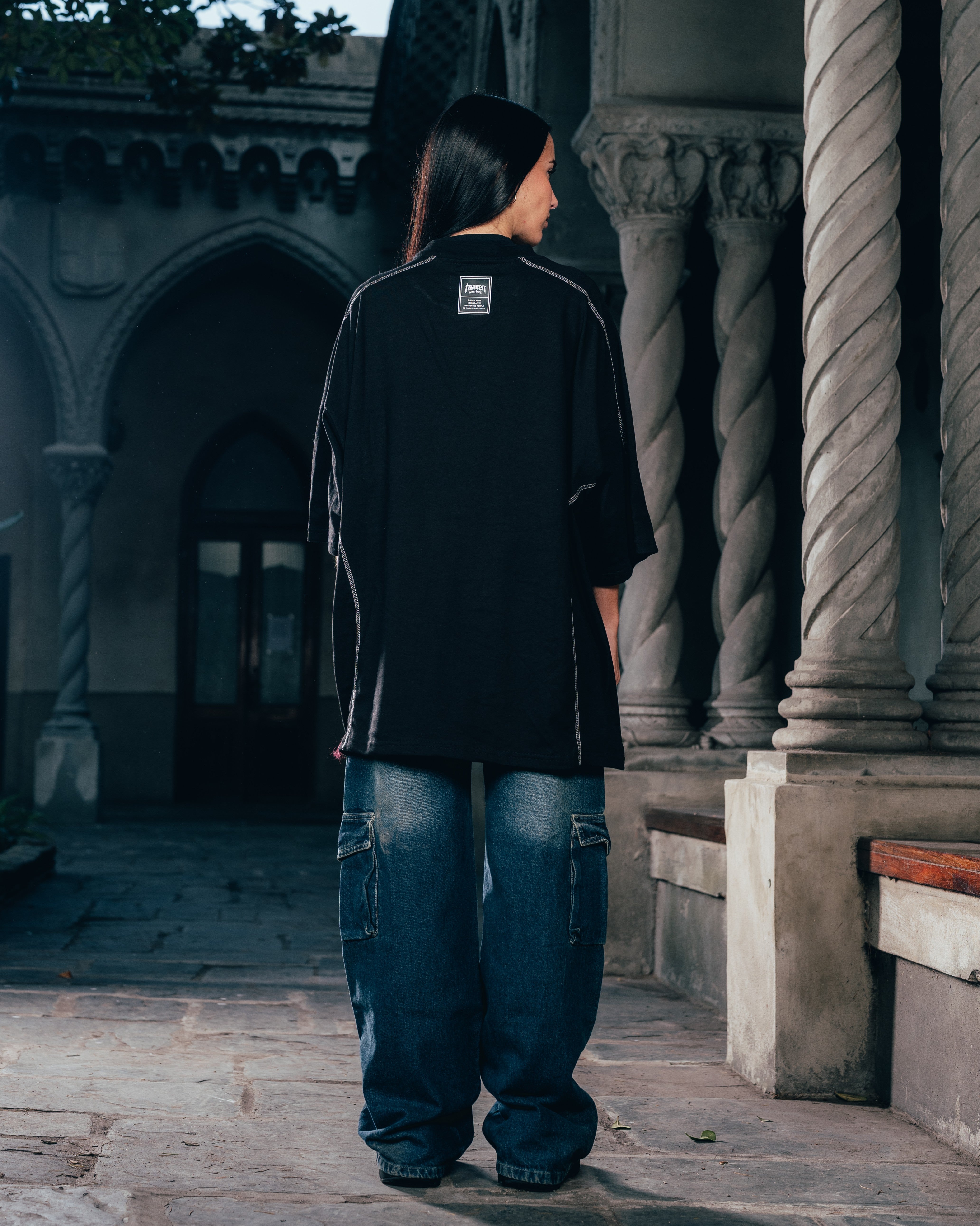 REMERA OVERSIZED [ WARRIOR ] RELIEVE BLACK