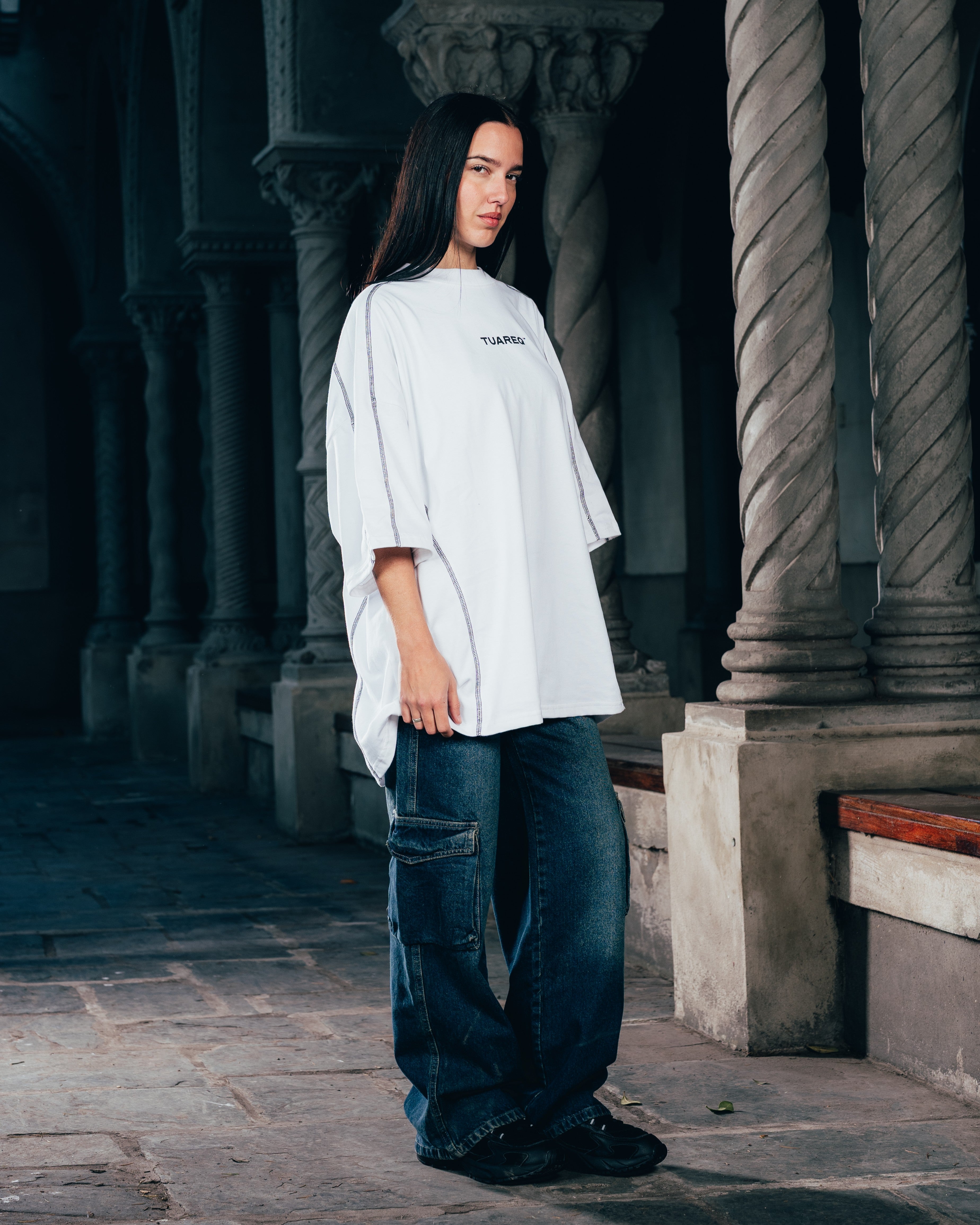 REMERA OVERSIZED [ WARRIOR ] RELIEVE WHITE
