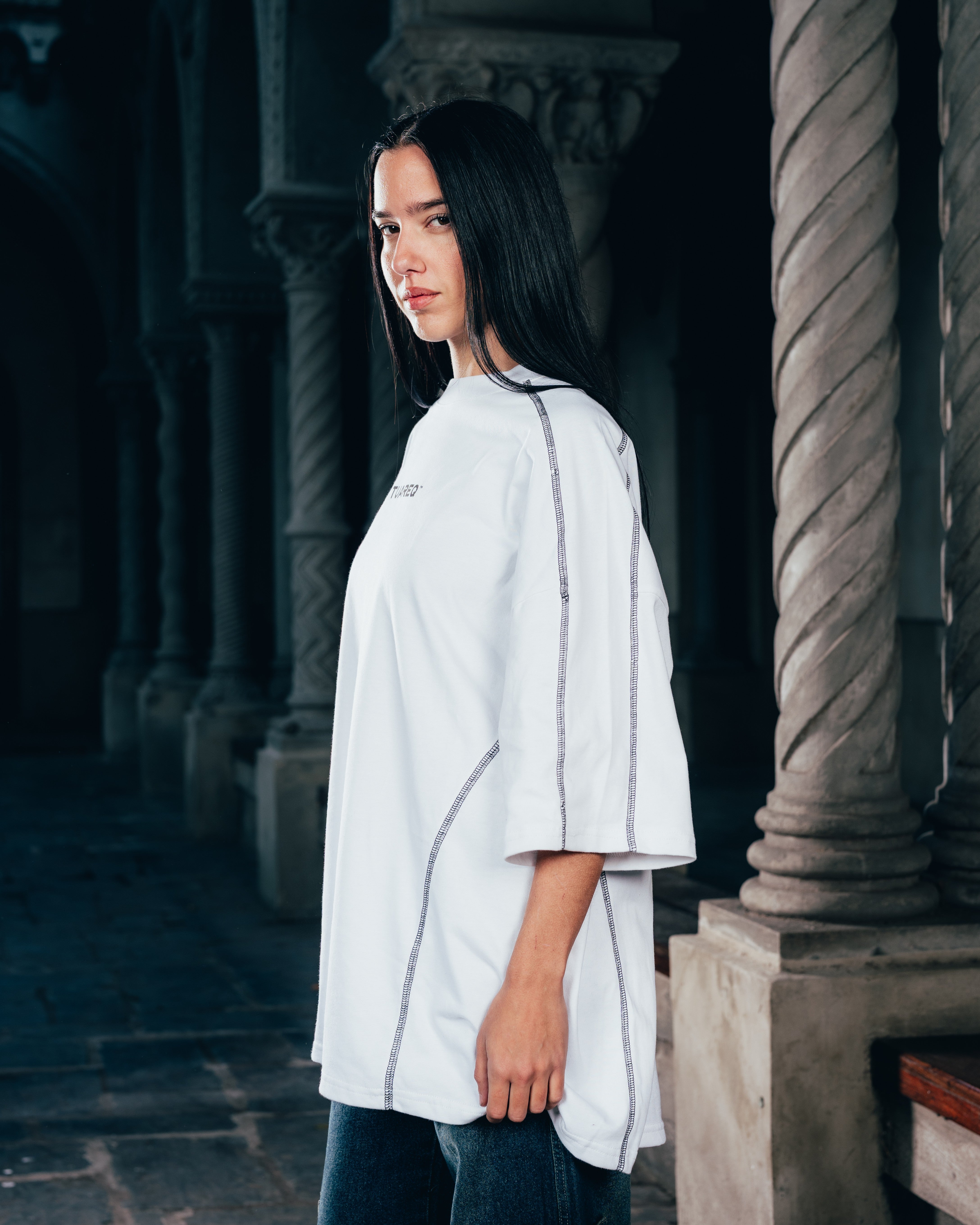 REMERA OVERSIZED [ WARRIOR ] RELIEVE WHITE