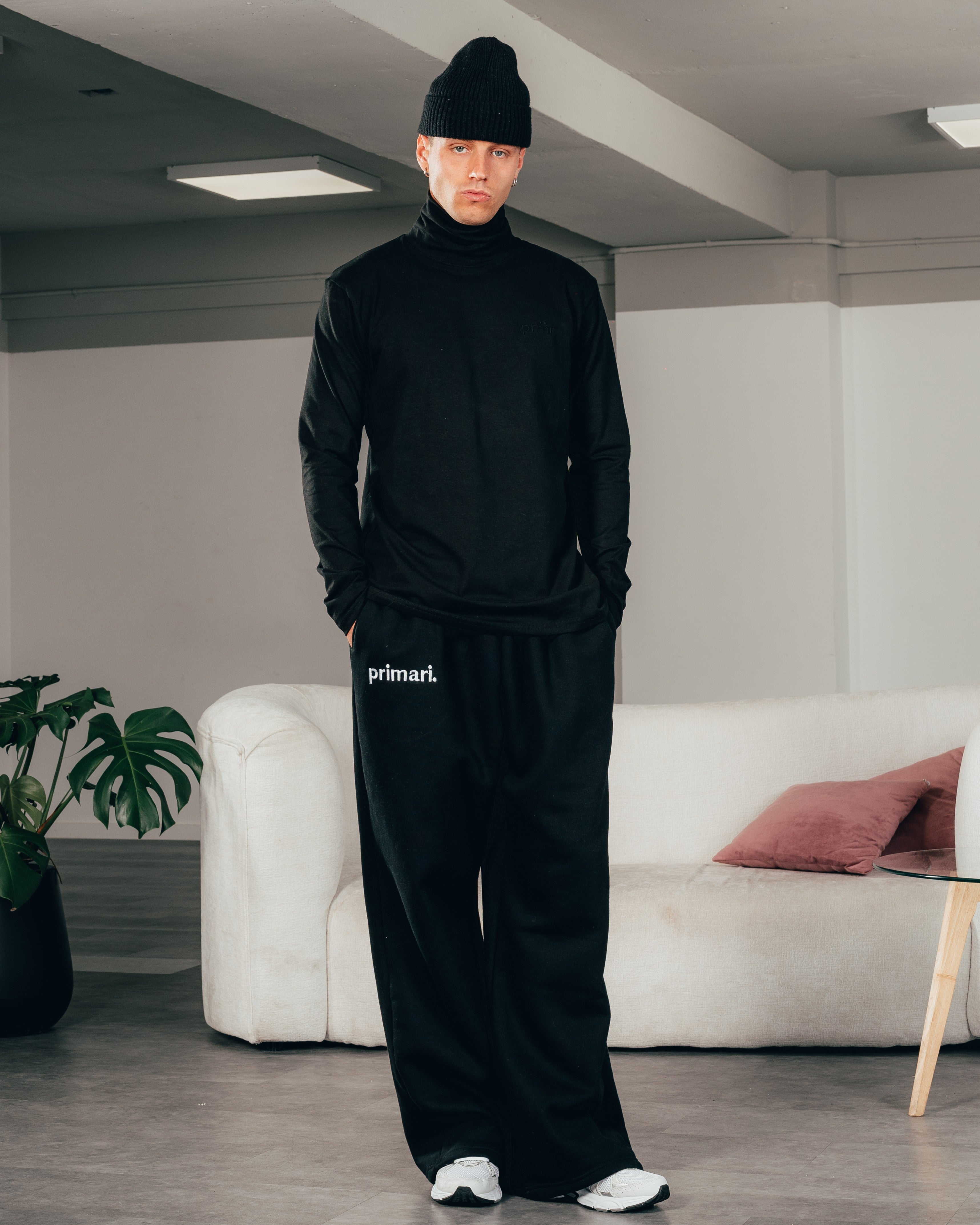 POLERA DE LANILLA [ PRIMARI ] BLACK