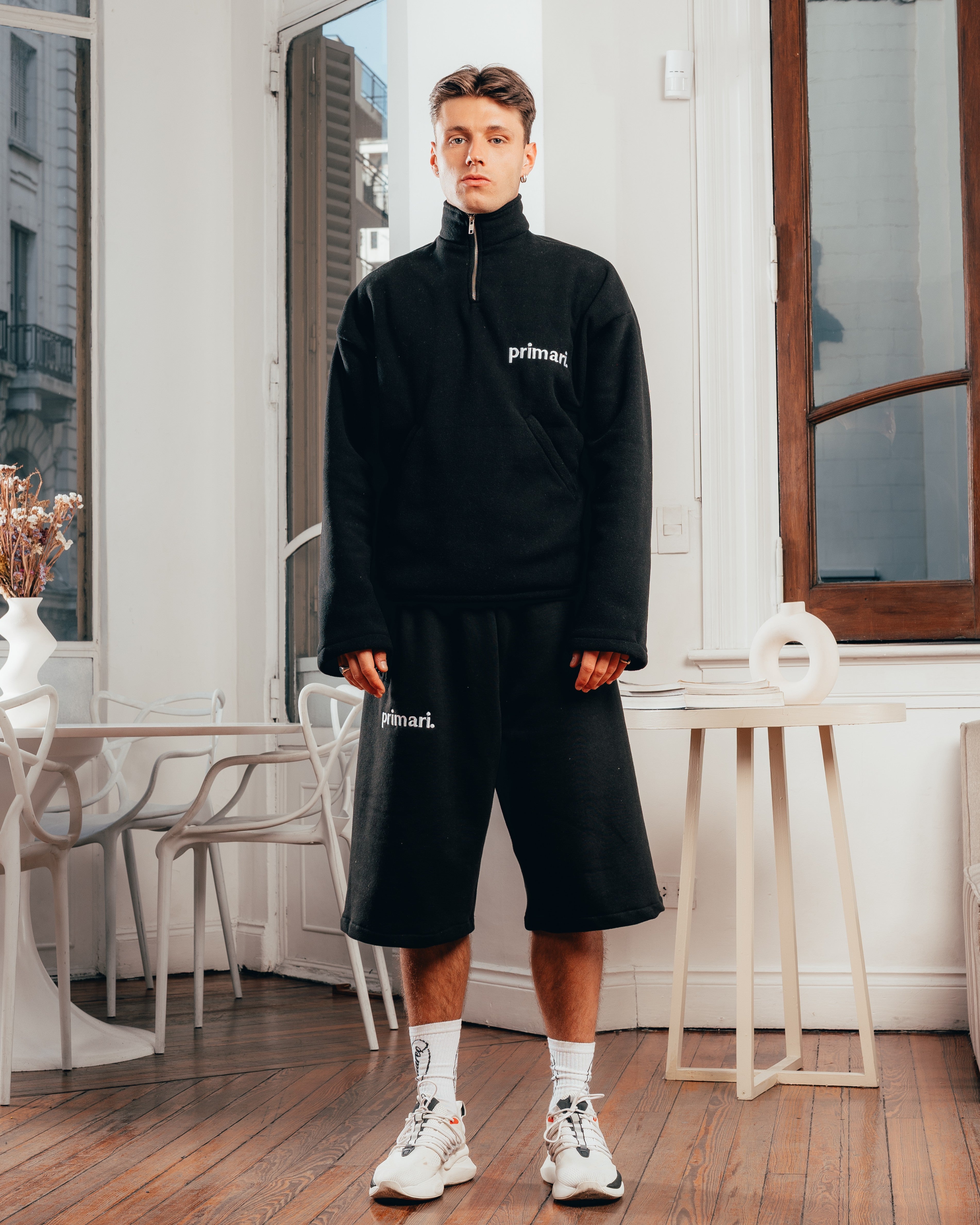 CREWNECK POLAR GRUESO [ PRIMARI ] BLACK