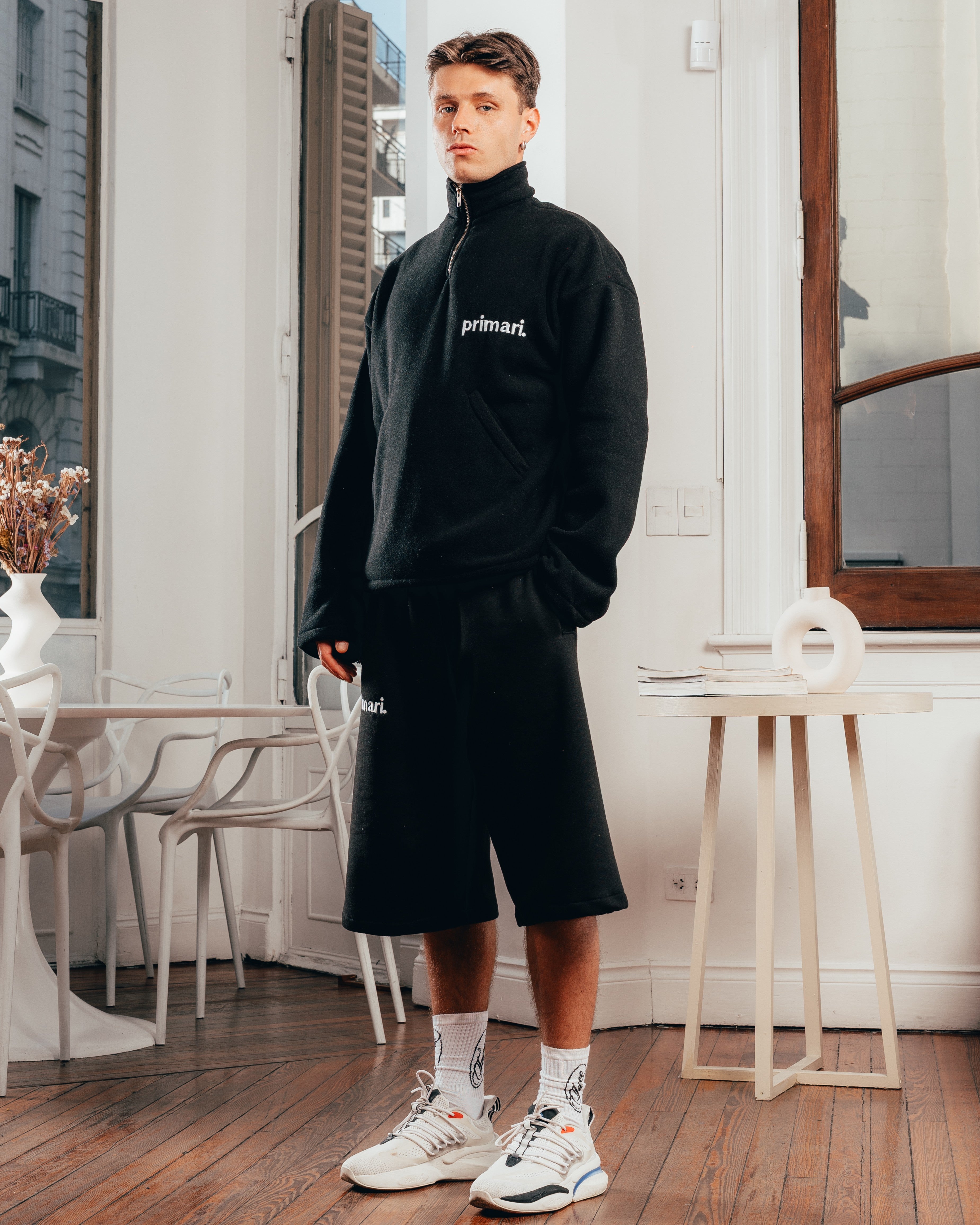 CREWNECK POLAR GRUESO [ PRIMARI ] BLACK