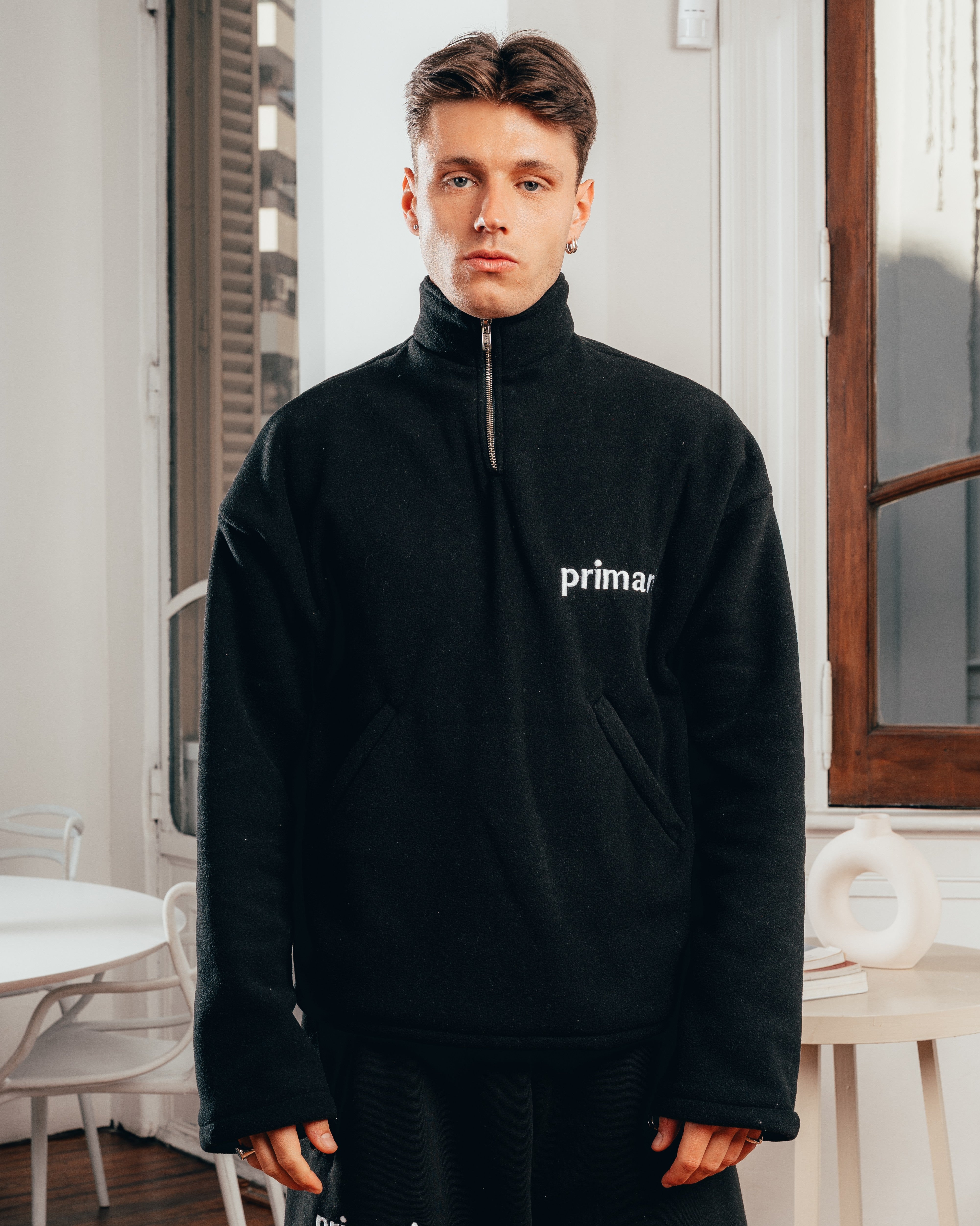 CREWNECK POLAR GRUESO [ PRIMARI ] BLACK