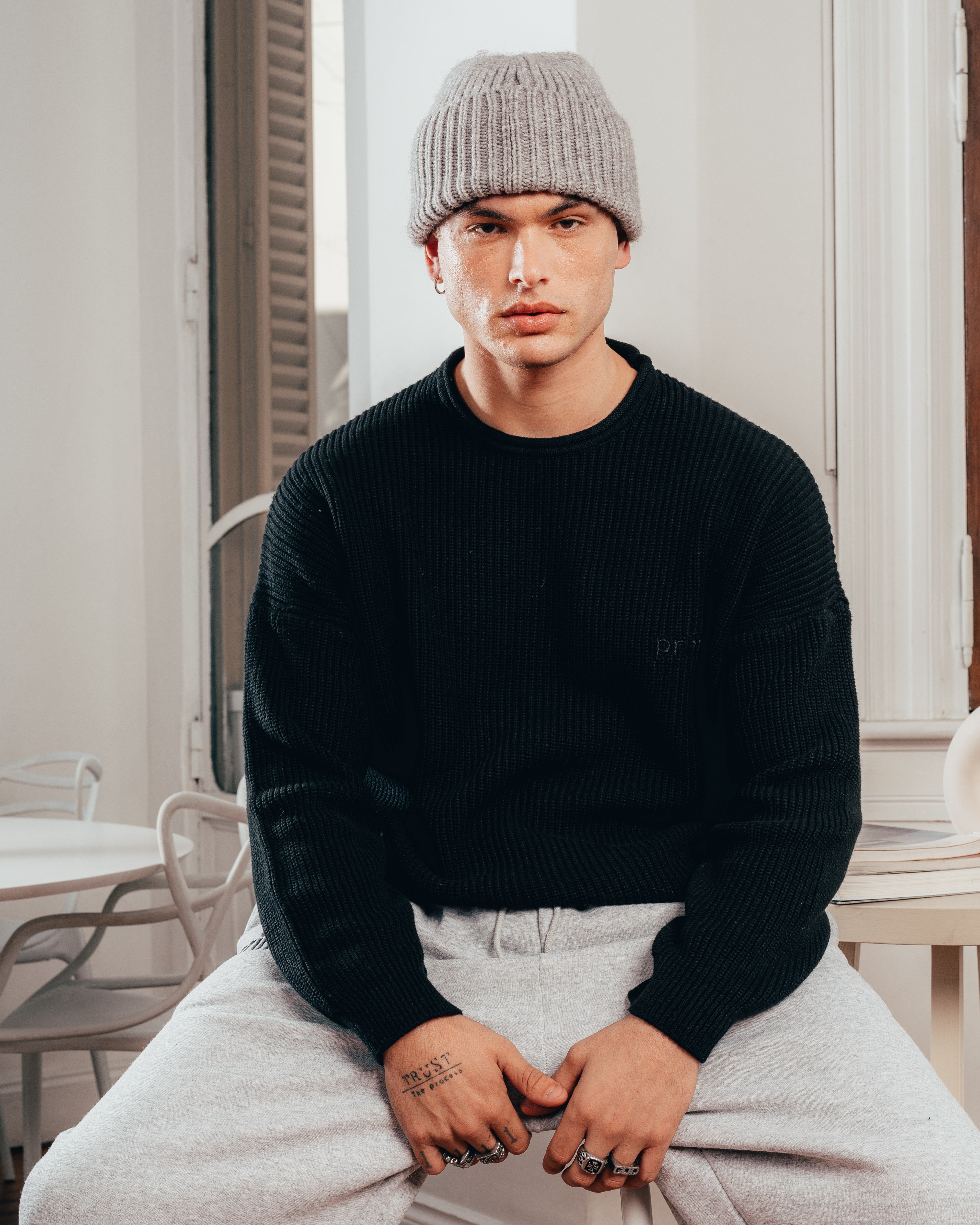 SWEATER TEJIDO PESADO [ PRIMARI ] BLACK