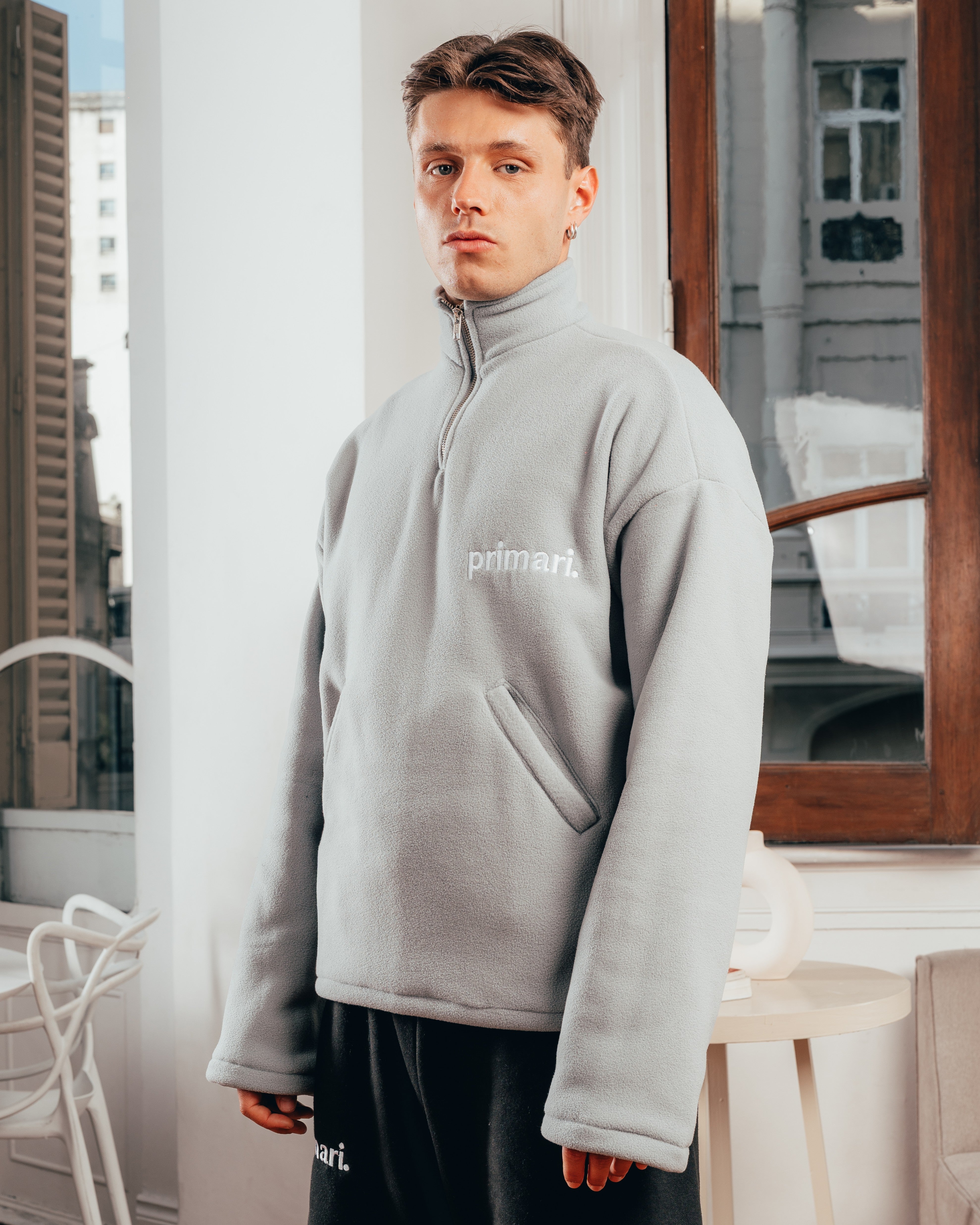 CREWNECK POLAR GRUESO [ PRIMARI ] GREY