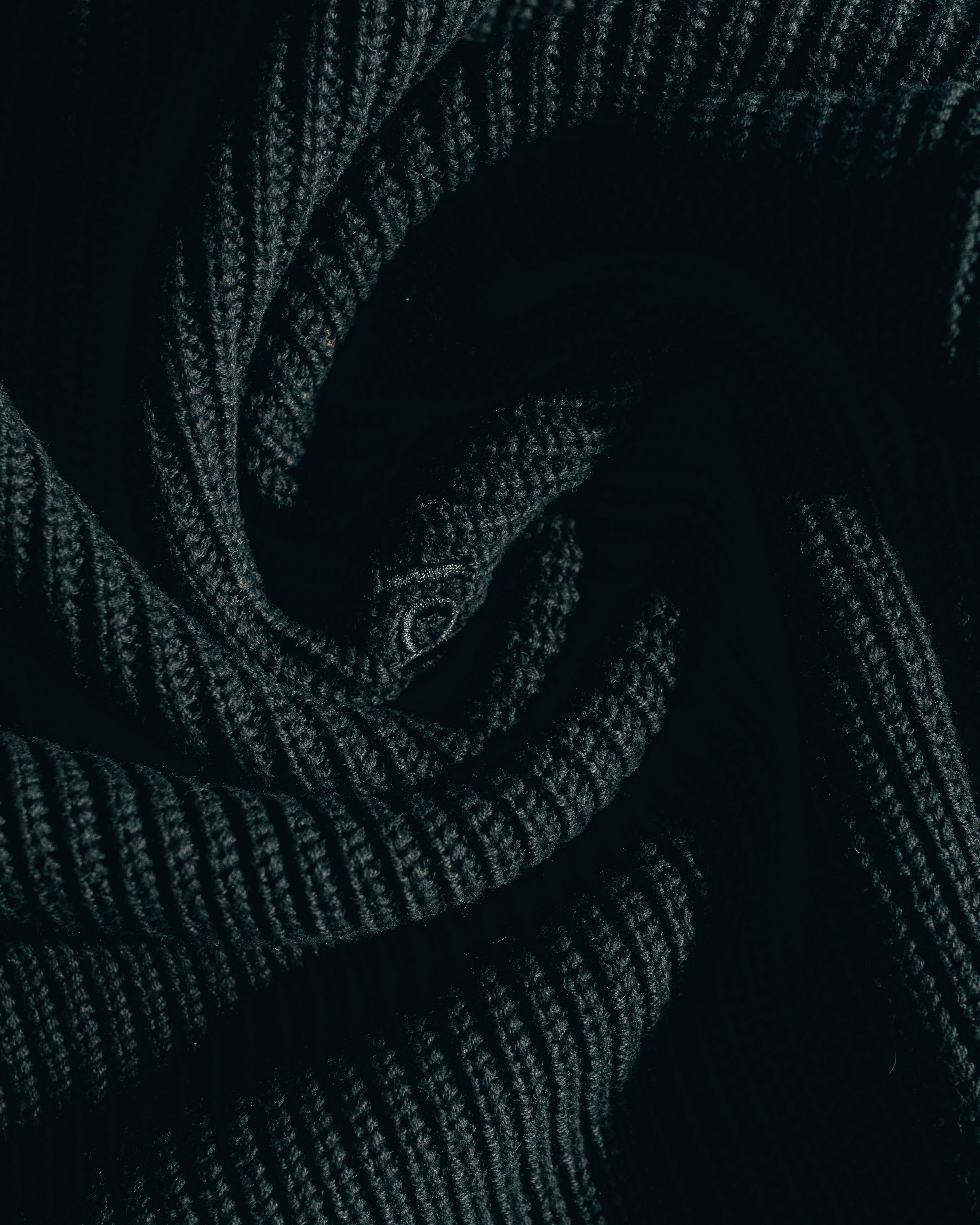 SWEATER TEJIDO PESADO [ PRIMARI ] BLACK