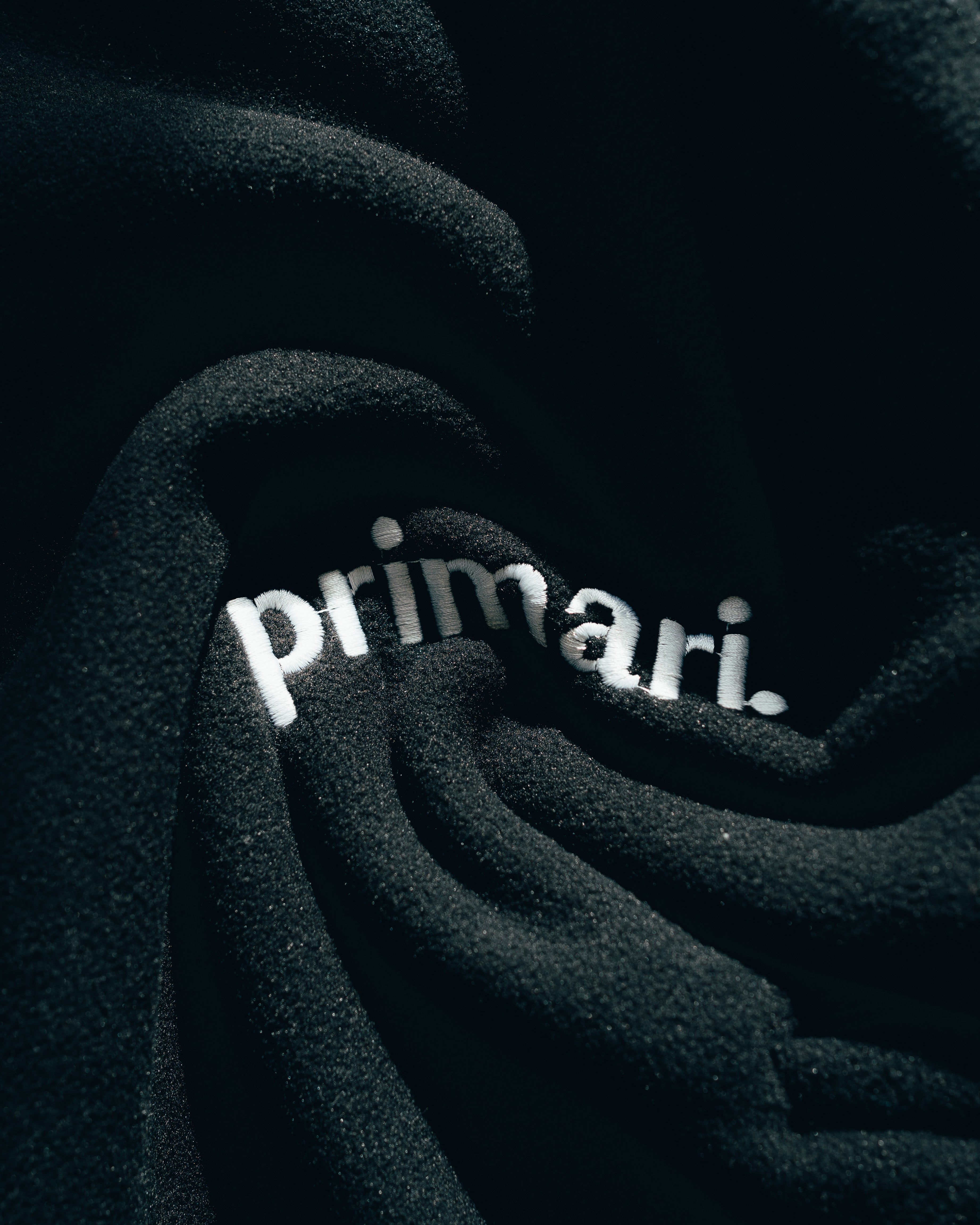 CREWNECK POLAR GRUESO [ PRIMARI ] BLACK