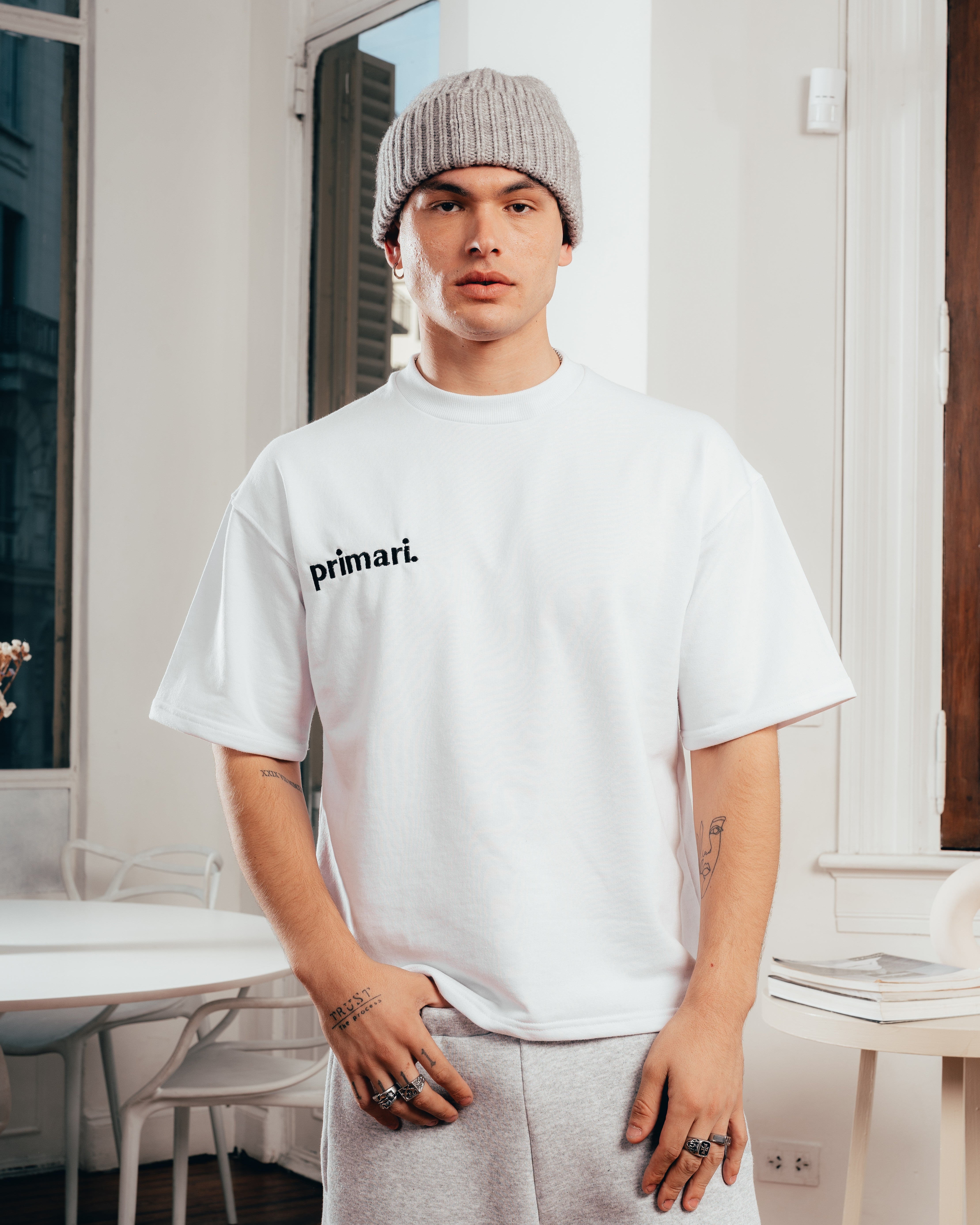 REMERA EXTRA PESADA SEMIOVER LETTER [ PRIMARI ] WHITE