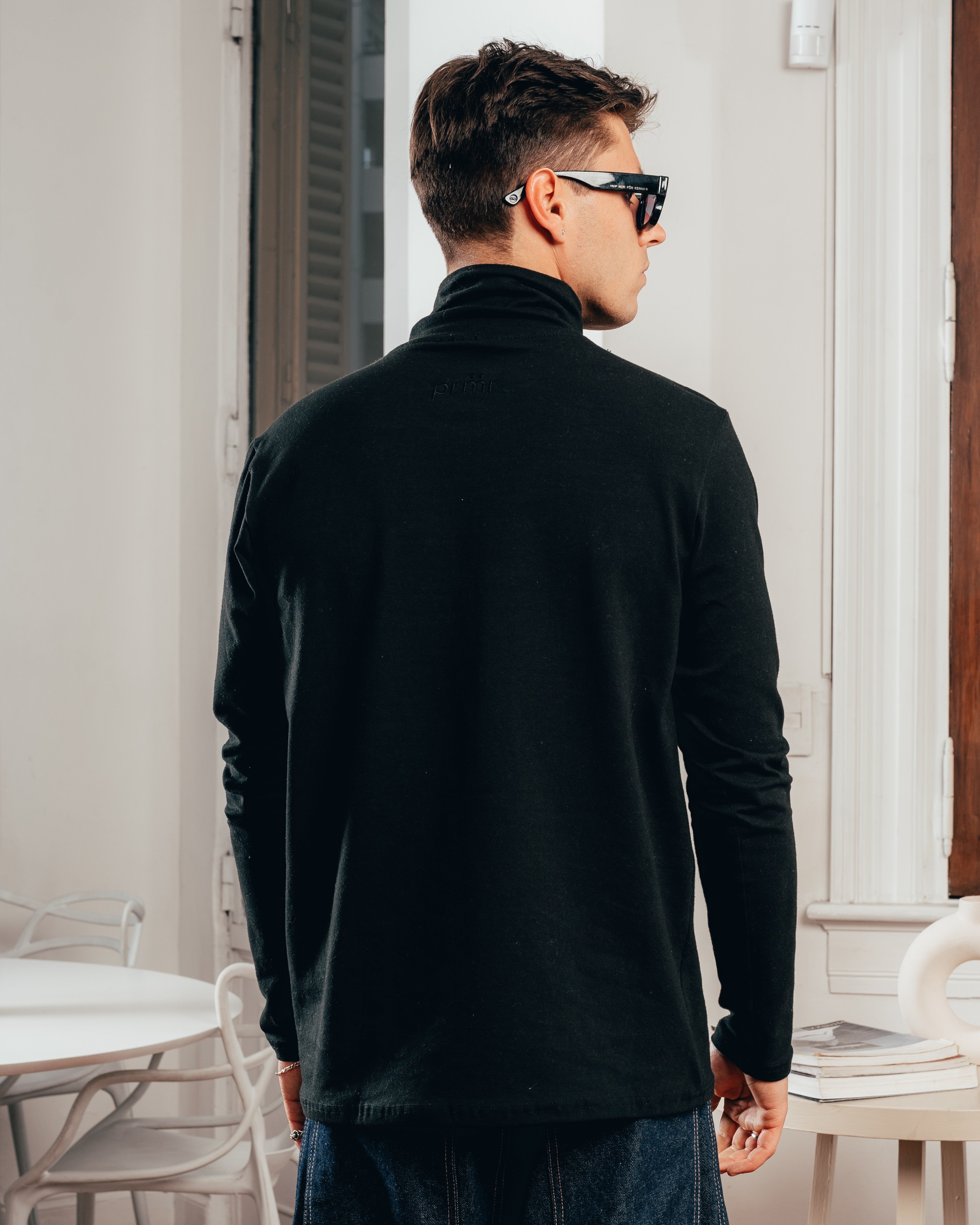 POLERA DE LANILLA [ PRIMARI ] BLACK