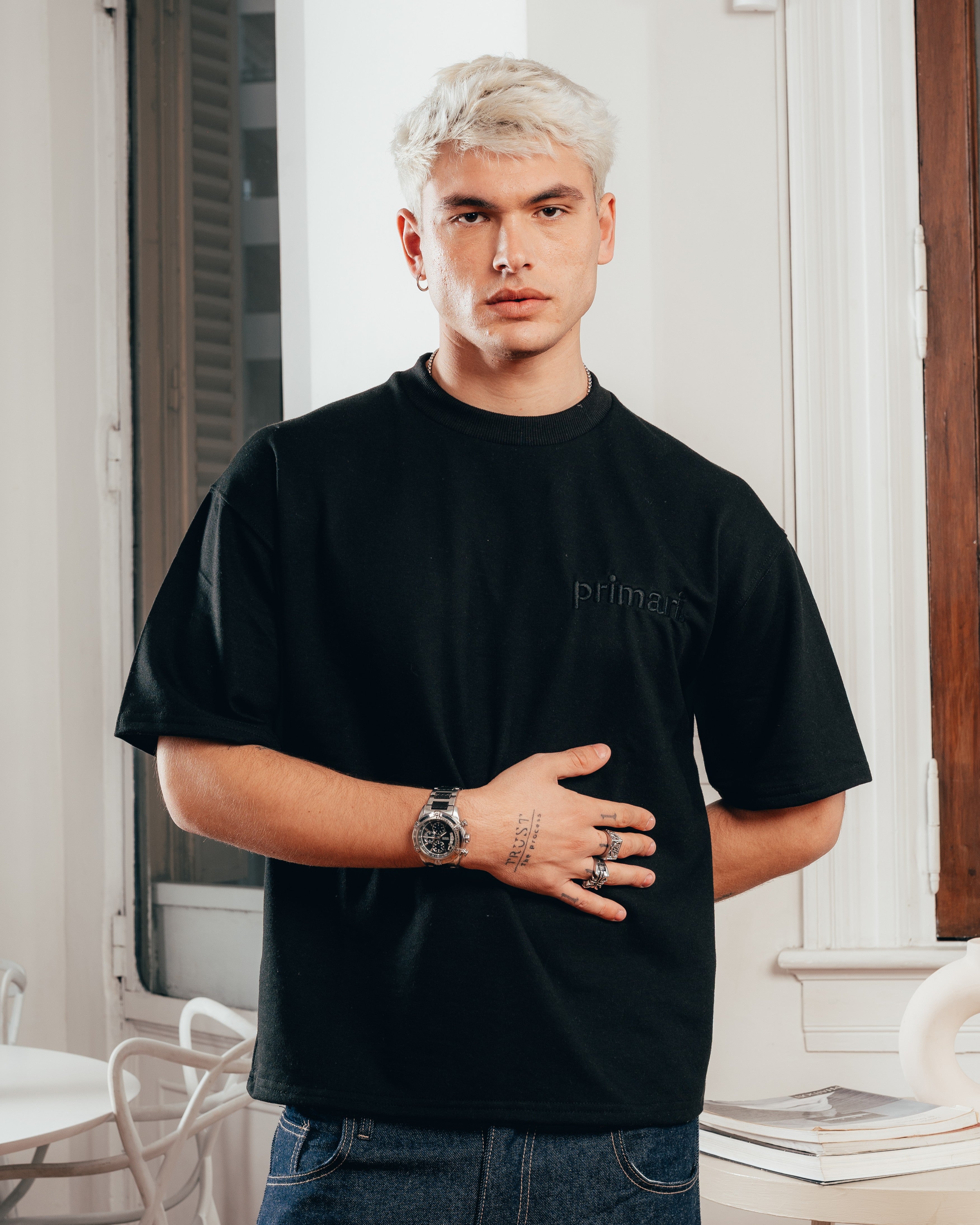 REMERA EXTRA PESADA SEMIOVER [ PRIMARI ] SIMPLE BLACK