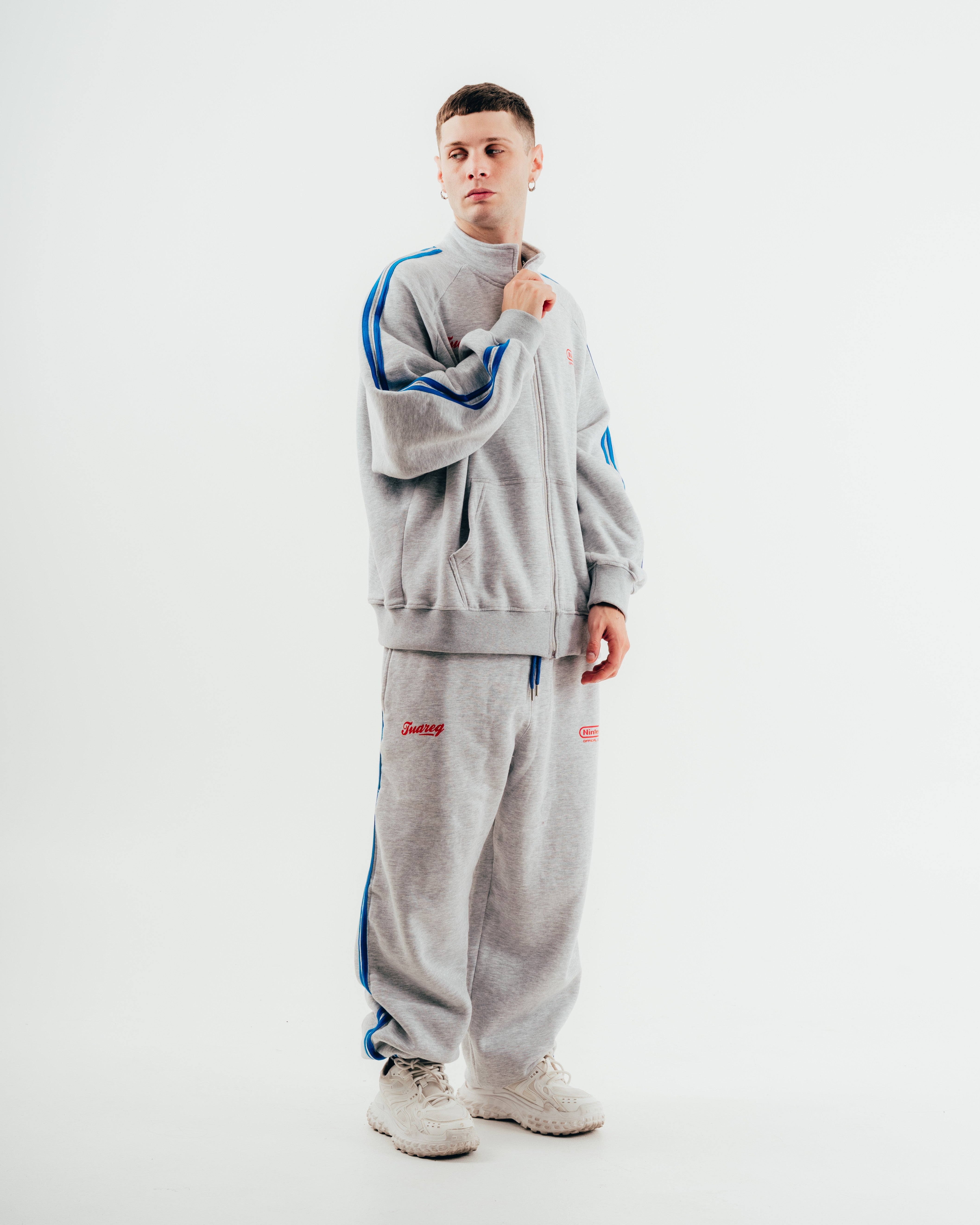 SET DE INVIERNO [ NINTENDO ] CLUB GREY