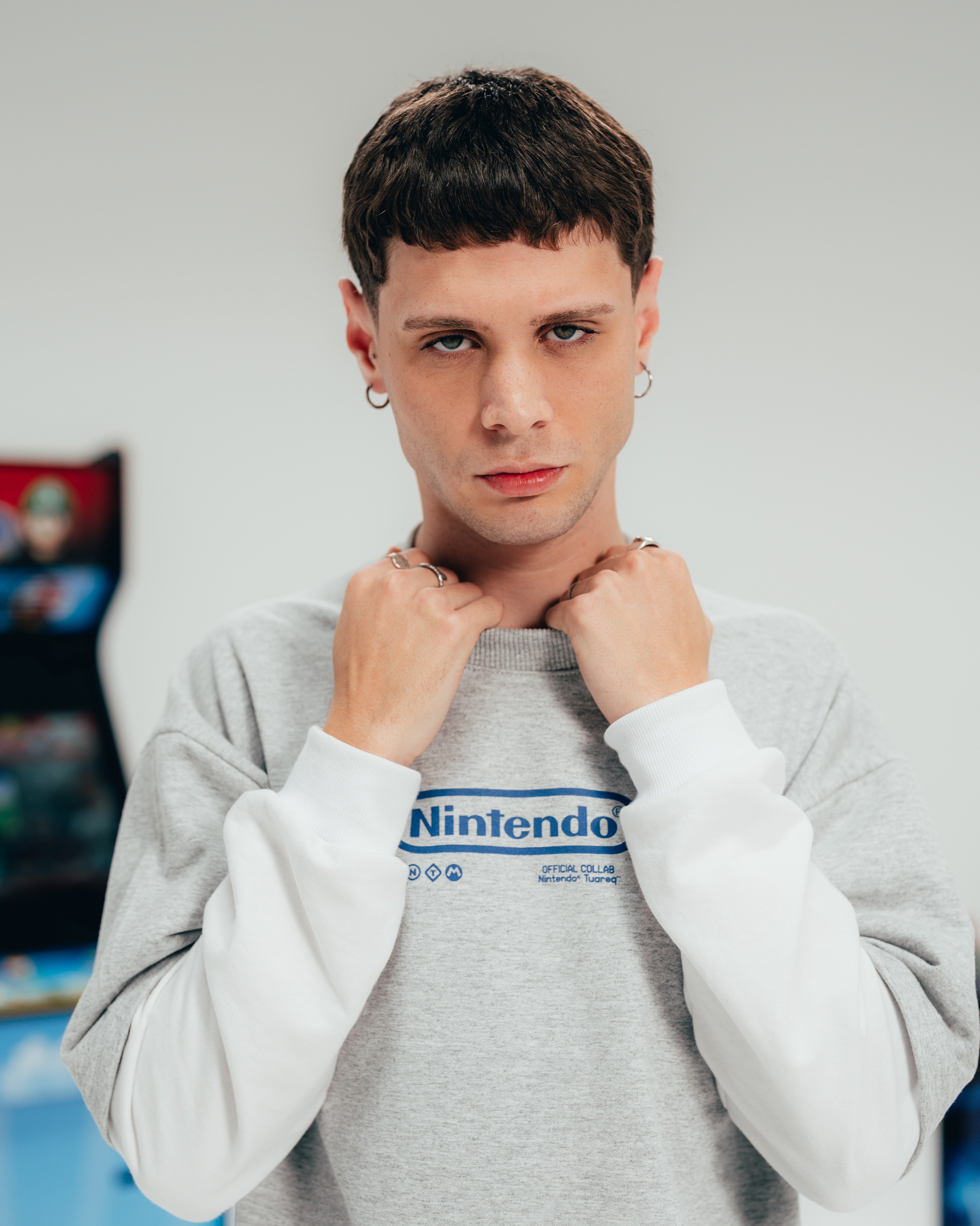 CREWNECK DOBLE MANGA [ NINTENDO ] RETRO GREY