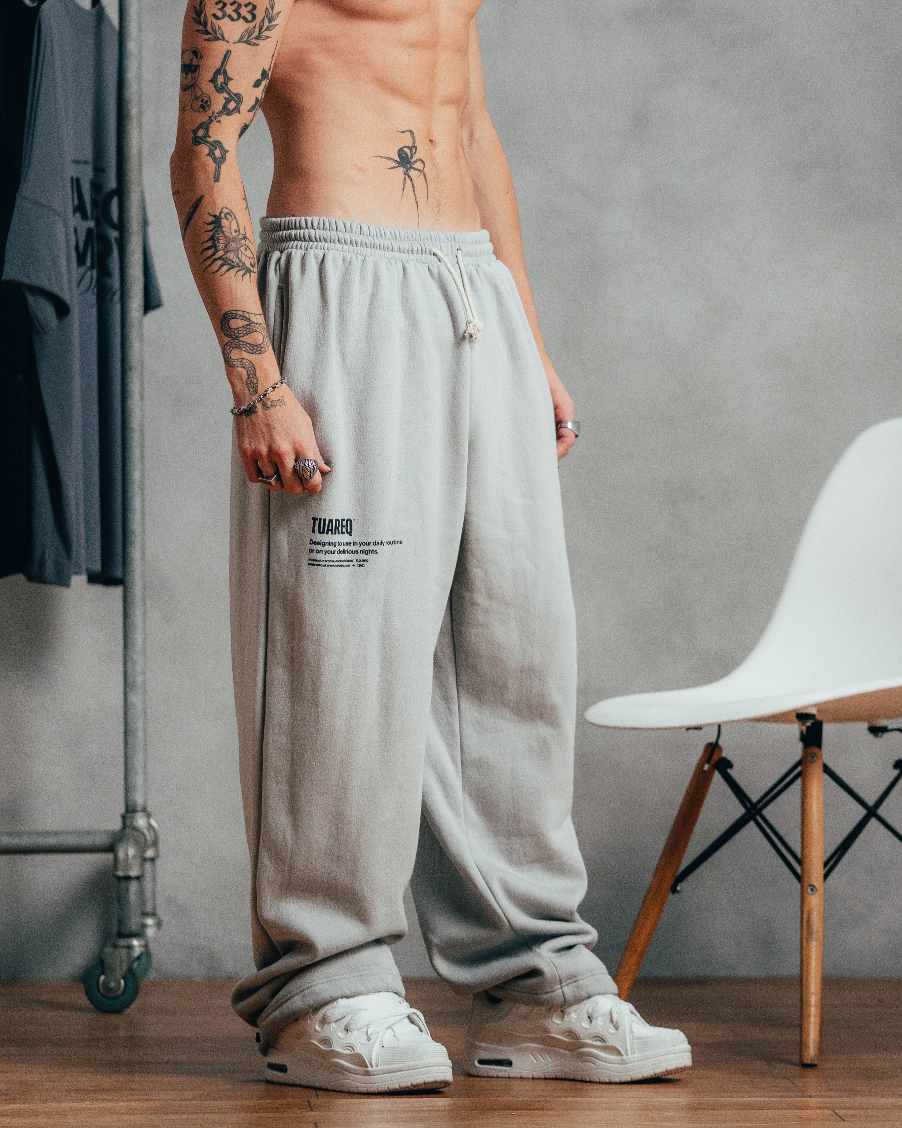 JOGGER [ PESADO ] GRIS