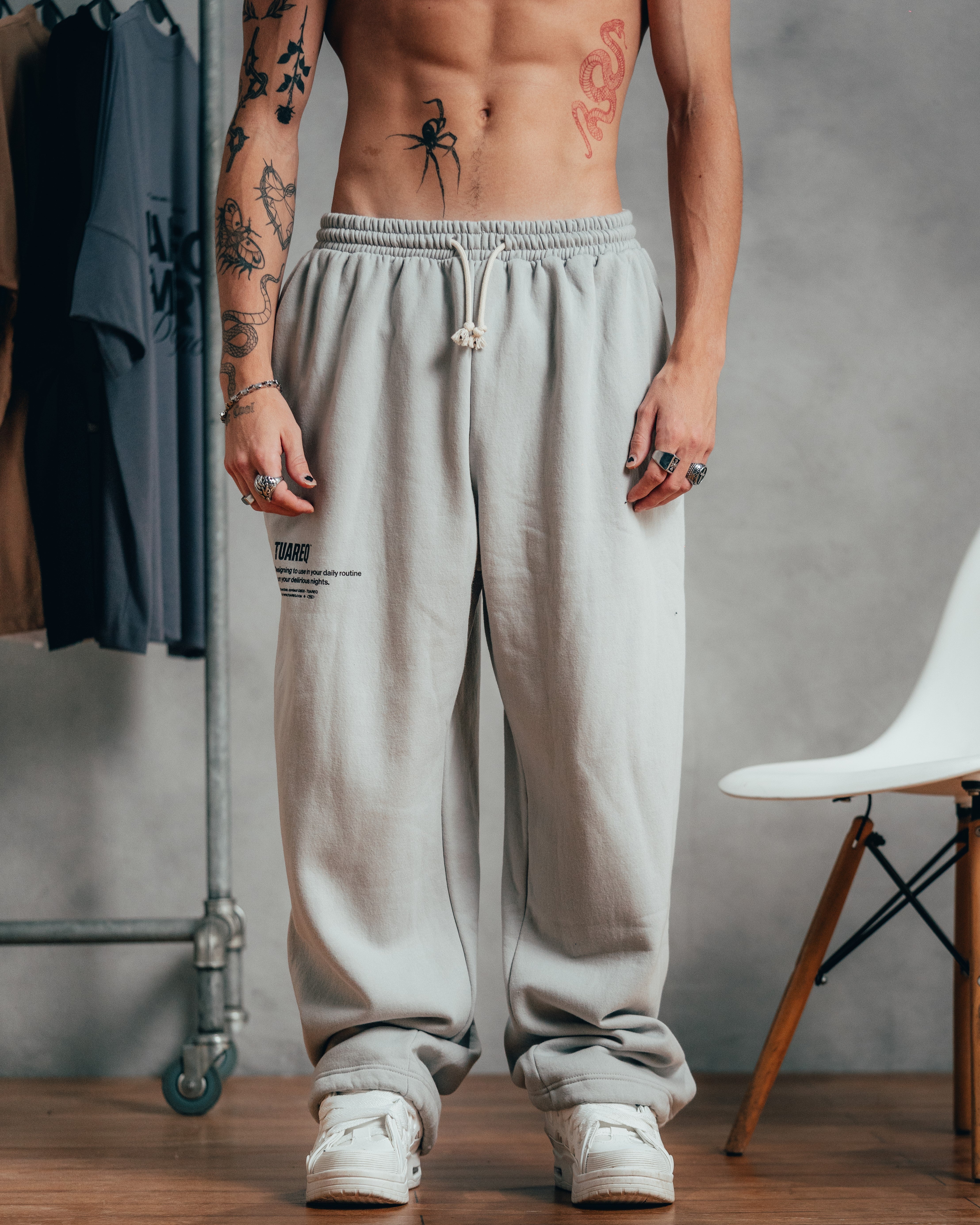 JOGGER [ PESADO ] GRIS