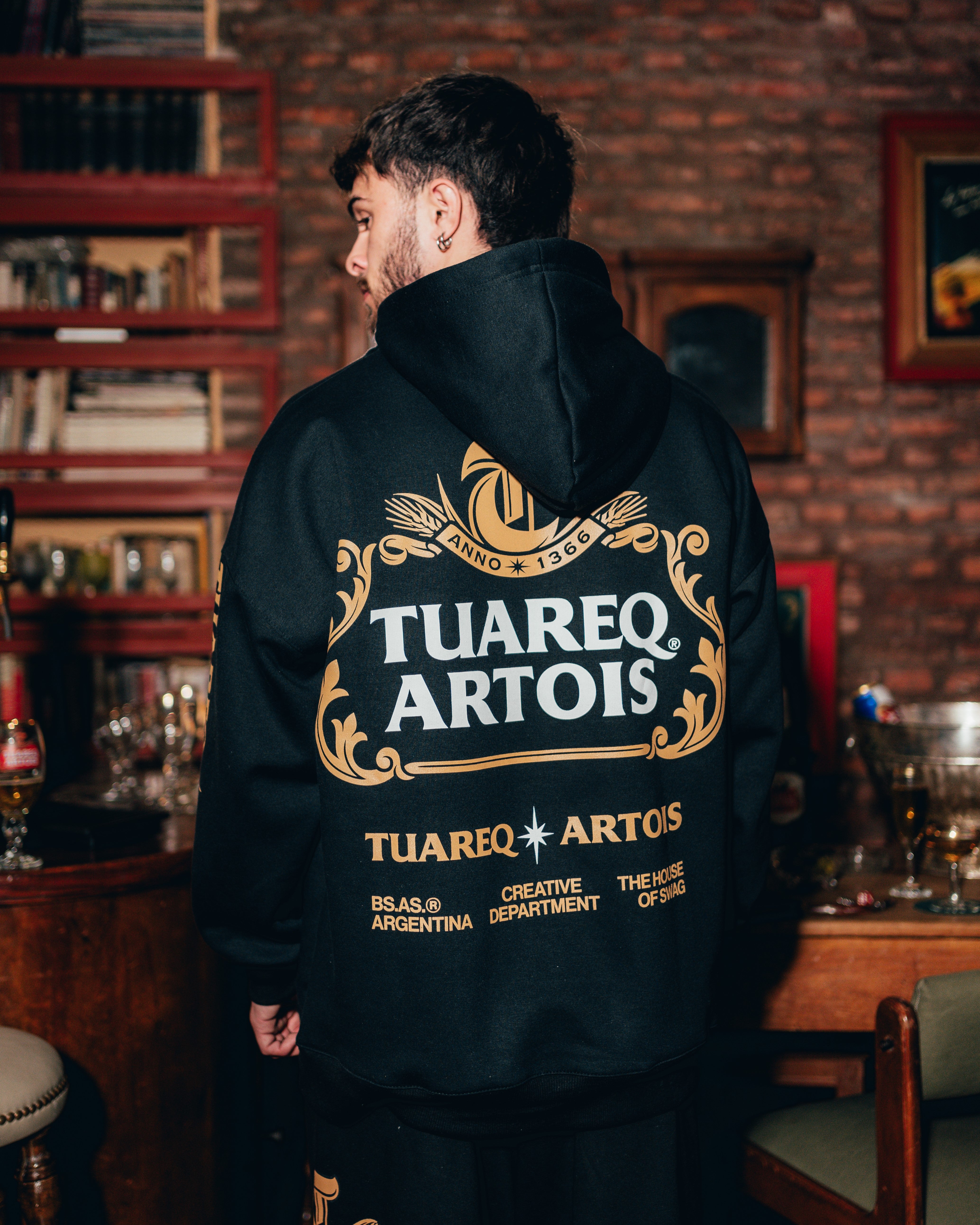 HOODIE PESADO [ STELLA ARTOIS ] BLACK & GOLD