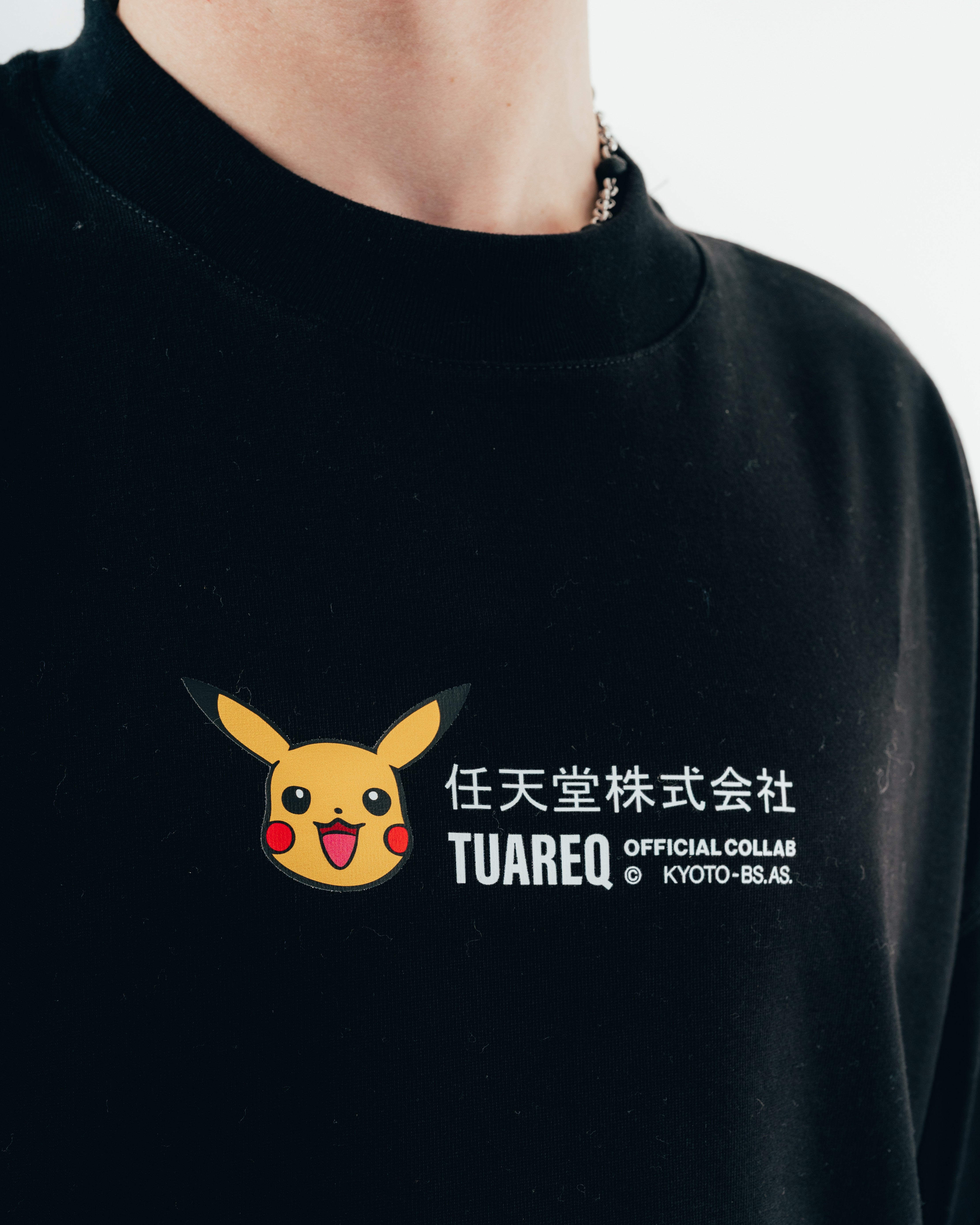 REMERA OVERSIZED [ NINTENDO ] PIKACHU BLACK