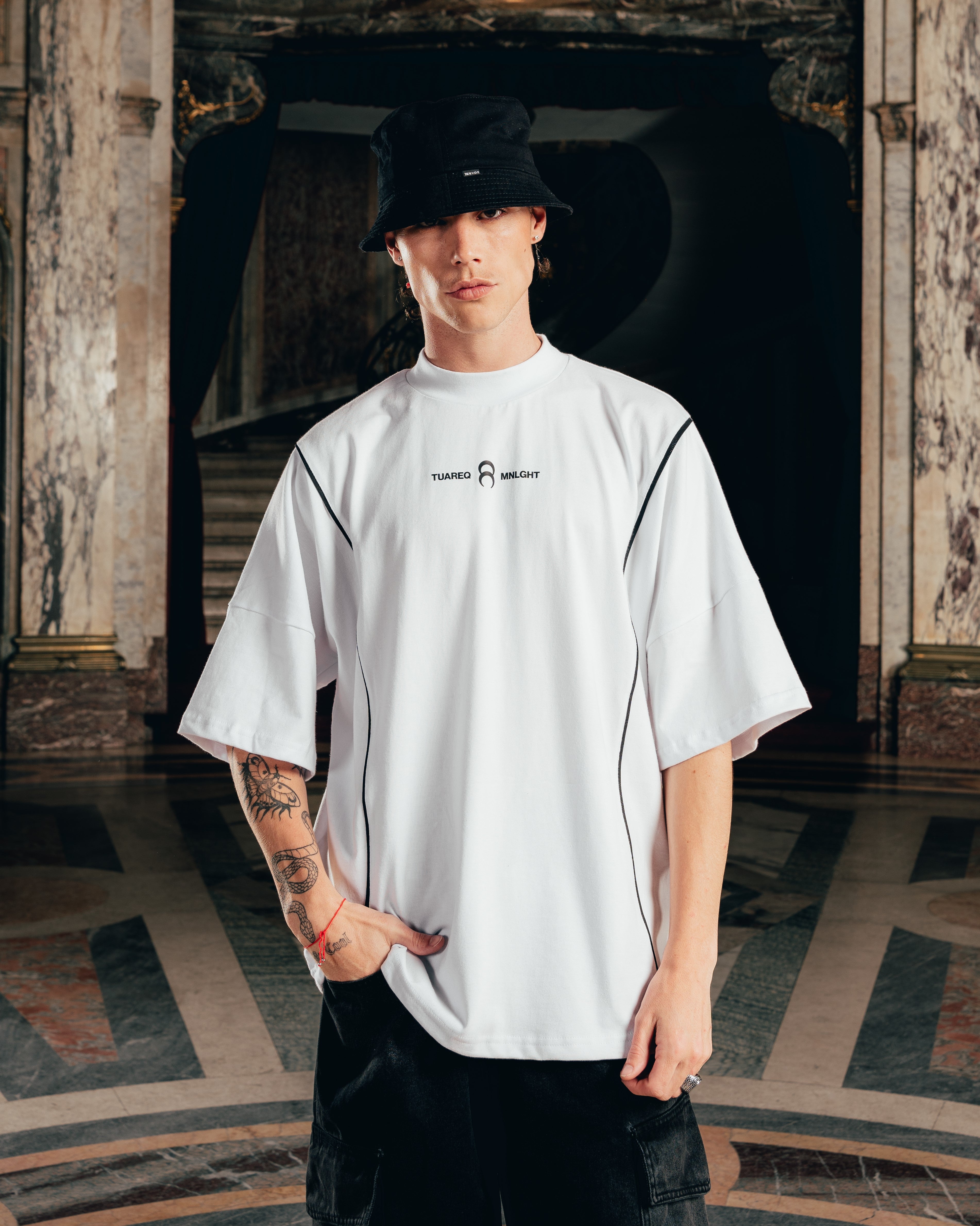 REMERA OVERSIZED [ RELIEVE ] WHITE