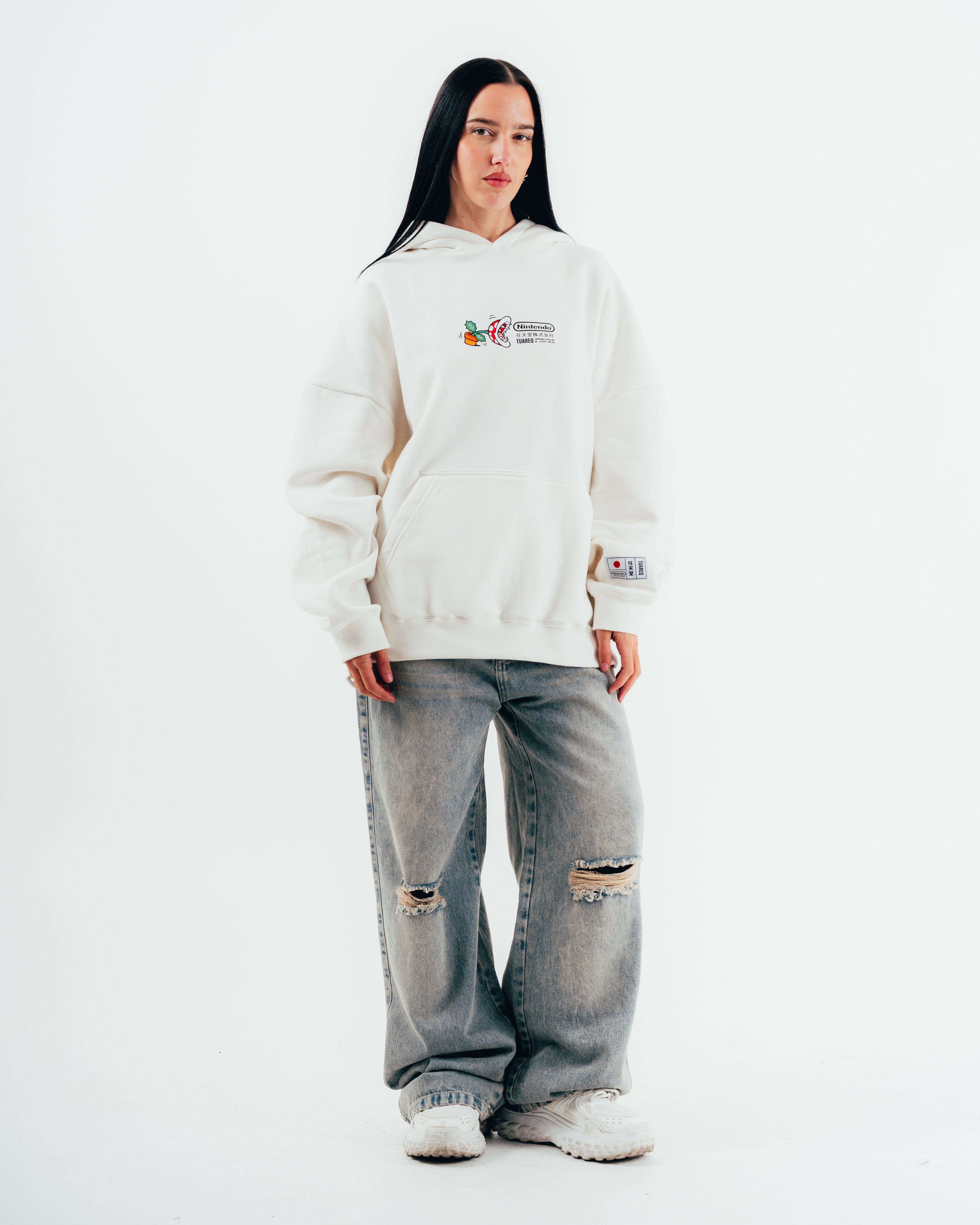 HOODIE [ NINTENDO ] PLANTA PIRAÑA CRUDO