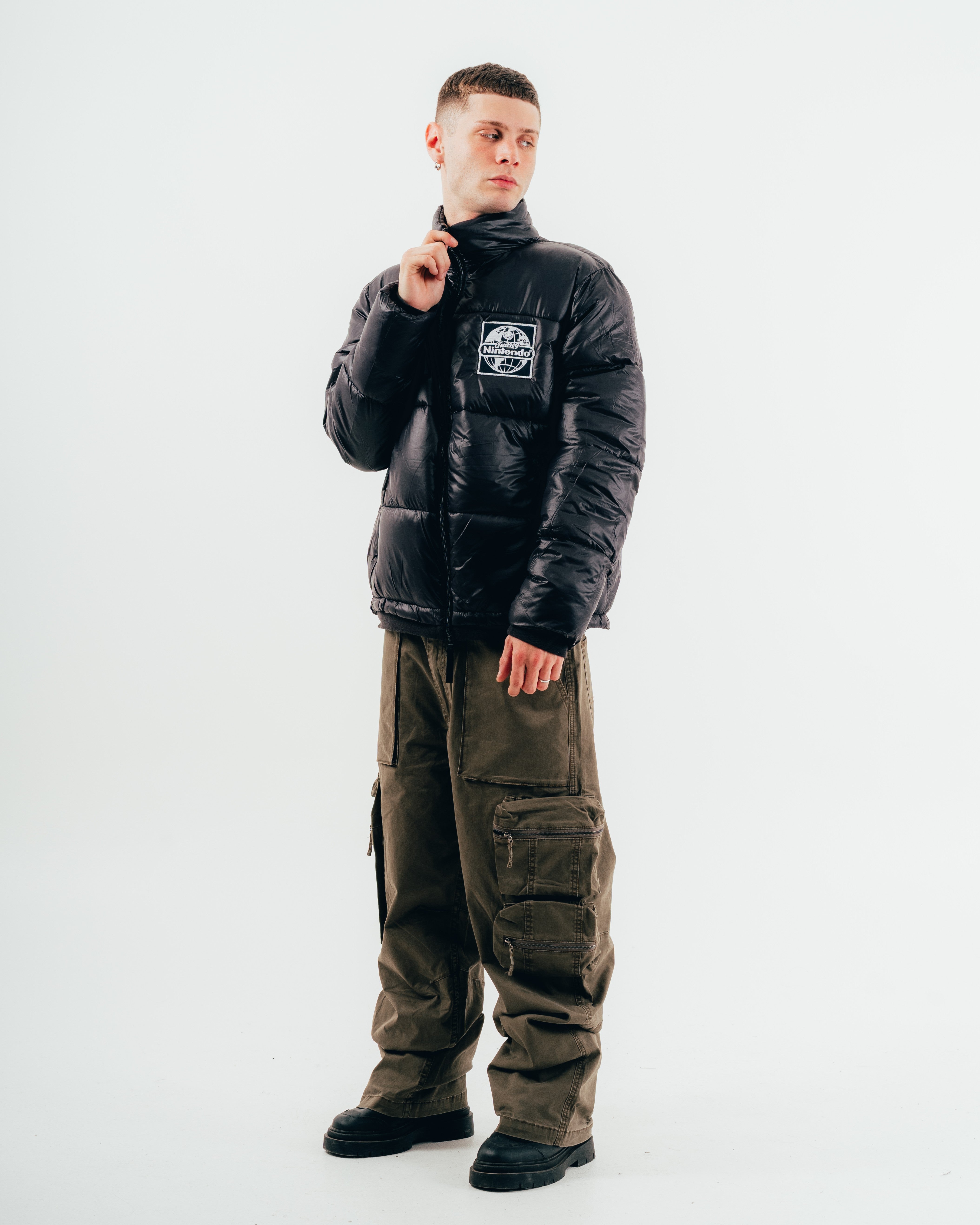 CAMPERA PUFFER [ NINTENDO  ] WORLD BLACK