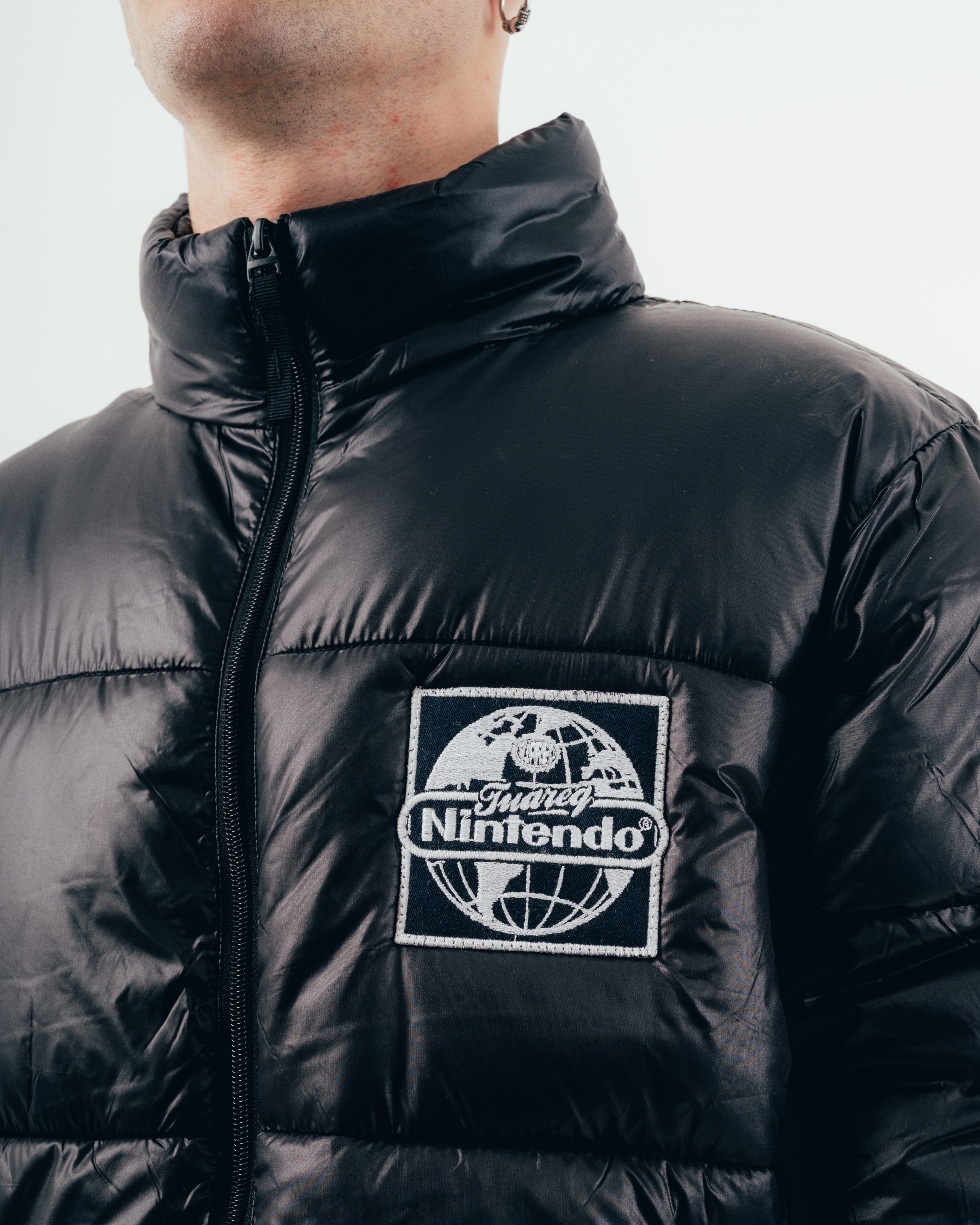 CAMPERA PUFFER [ NINTENDO  ] WORLD BLACK