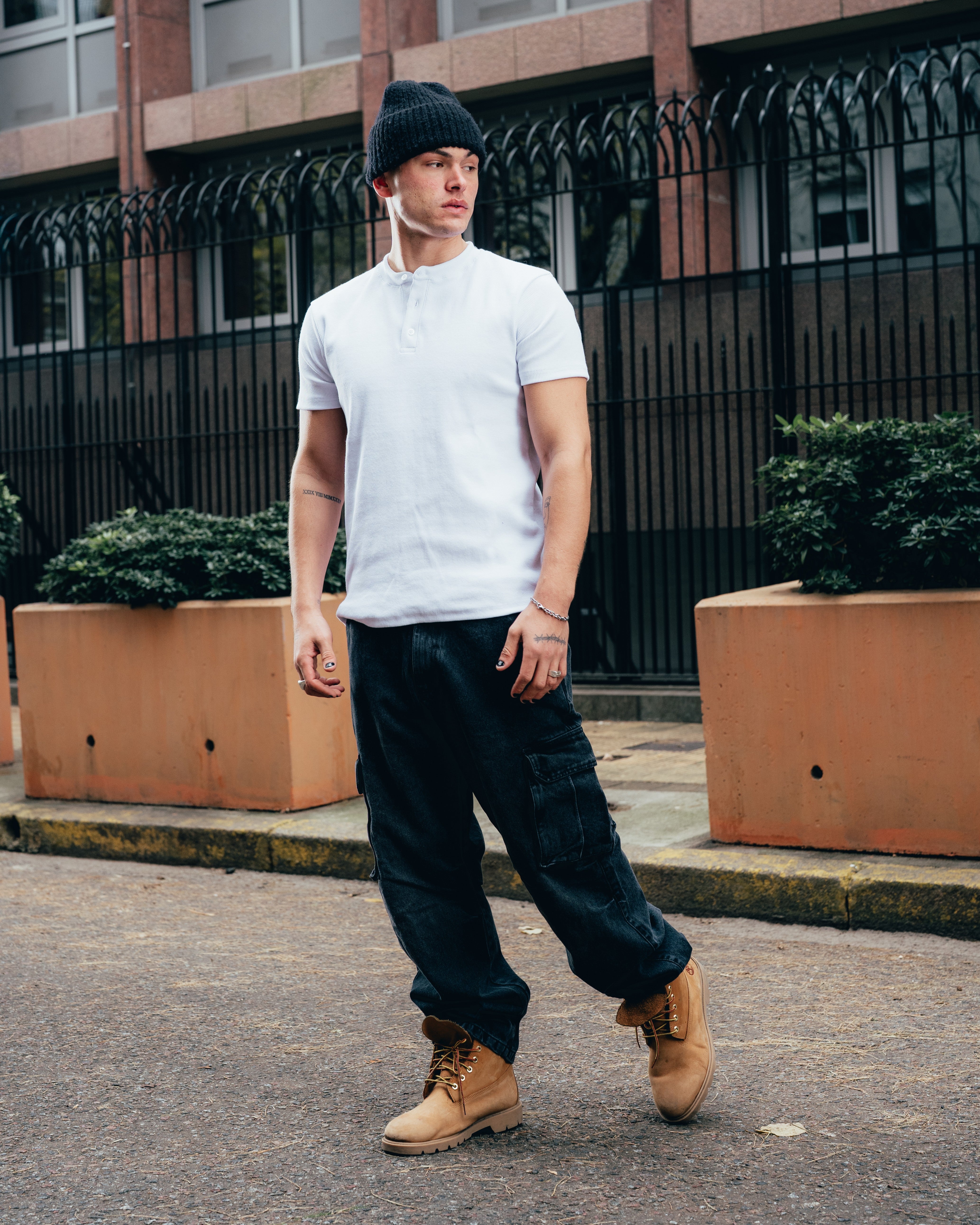 REMERA HENLEY [ PRIMARI ] WHITE