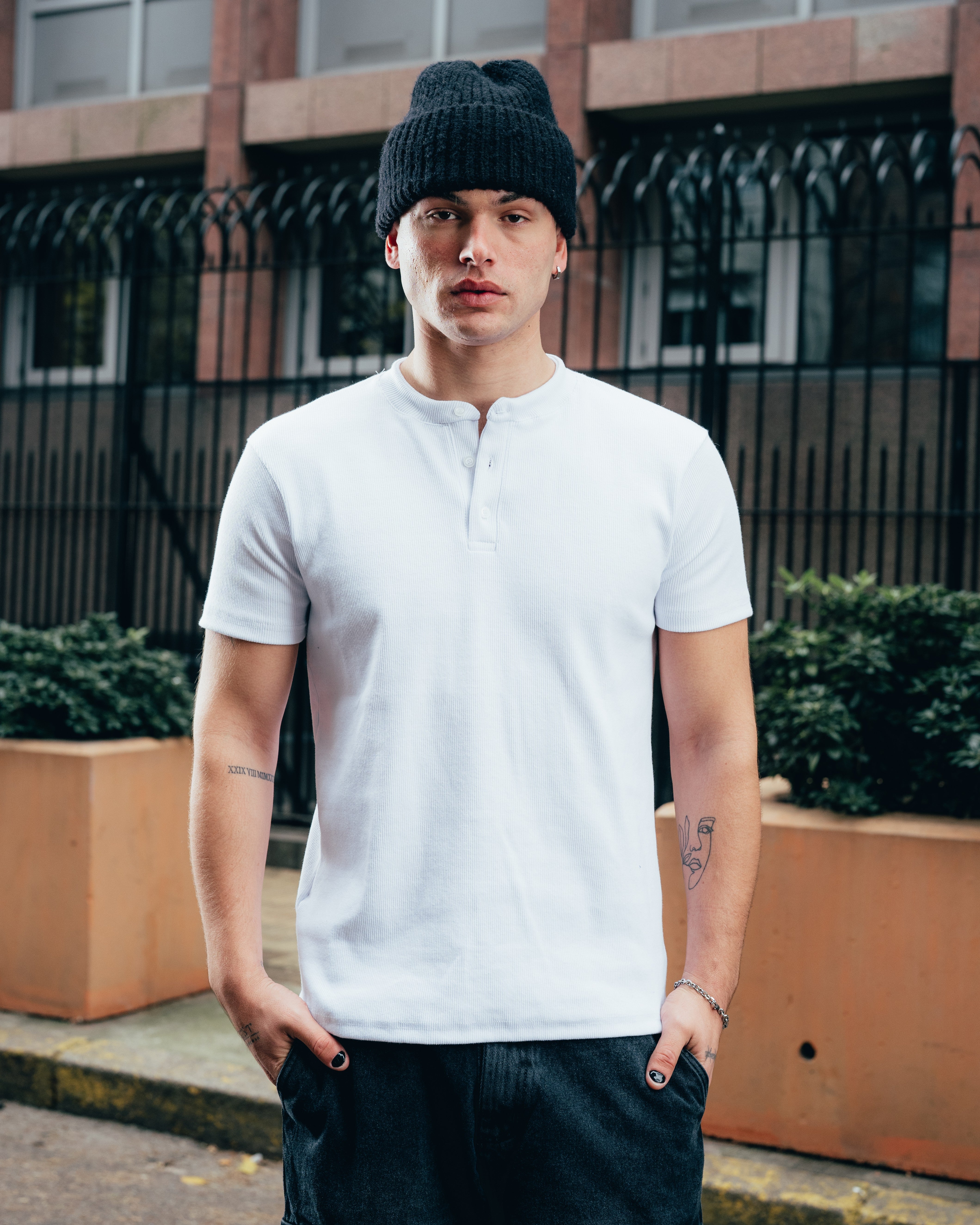 REMERA HENLEY [ PRIMARI ] WHITE