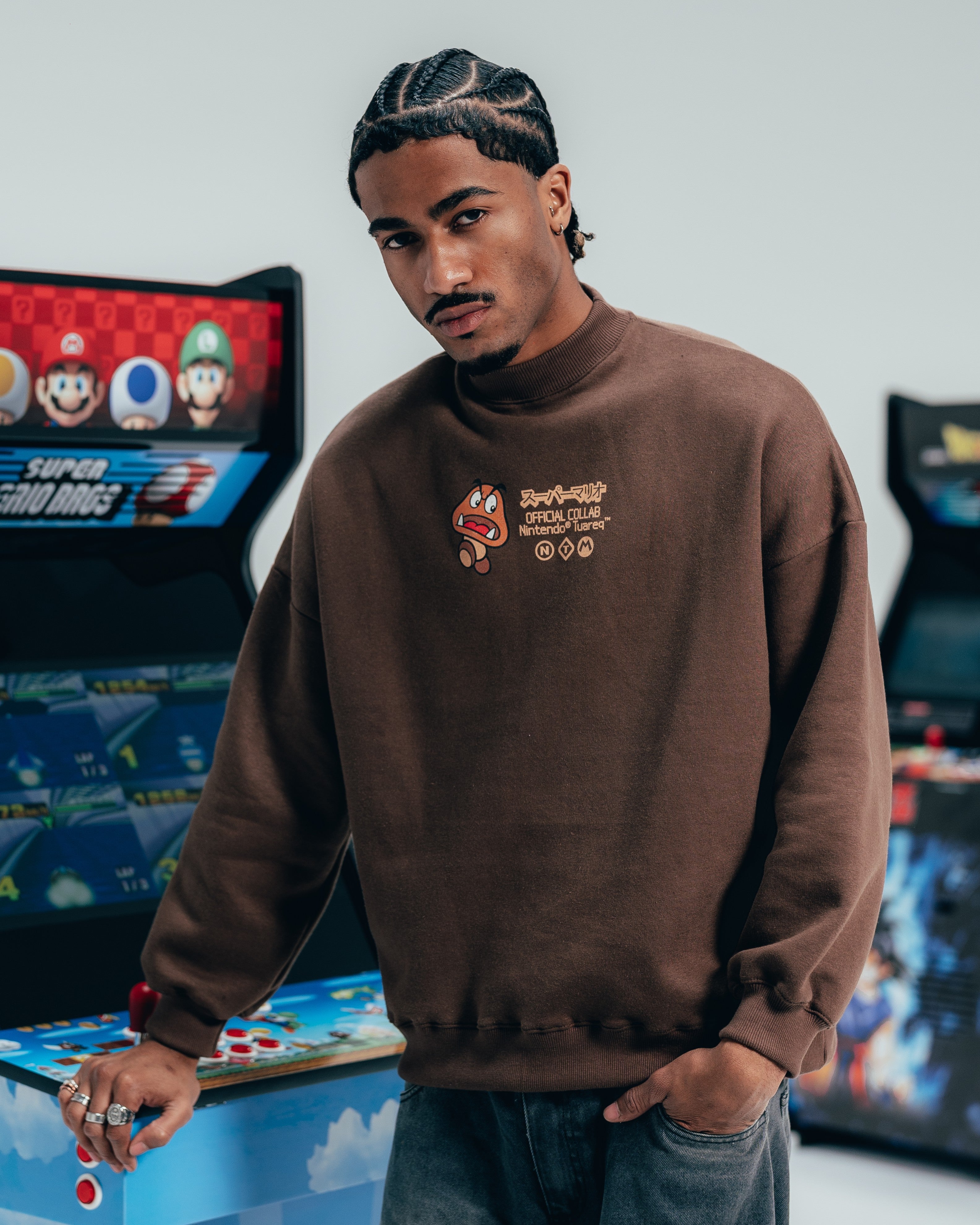 CREWNECK [ NINTENDO ] GOOMBA