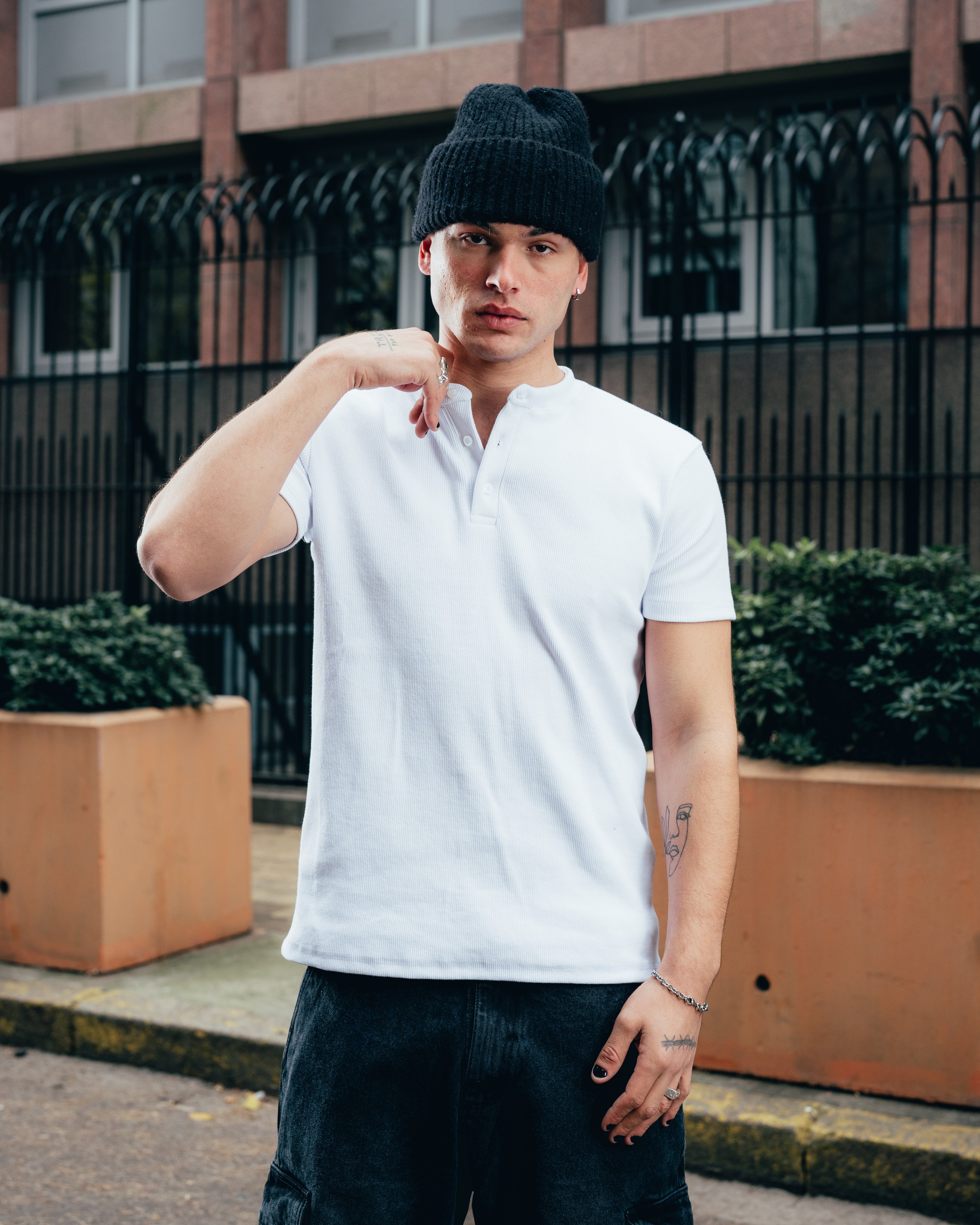 REMERA HENLEY [ PRIMARI ] WHITE