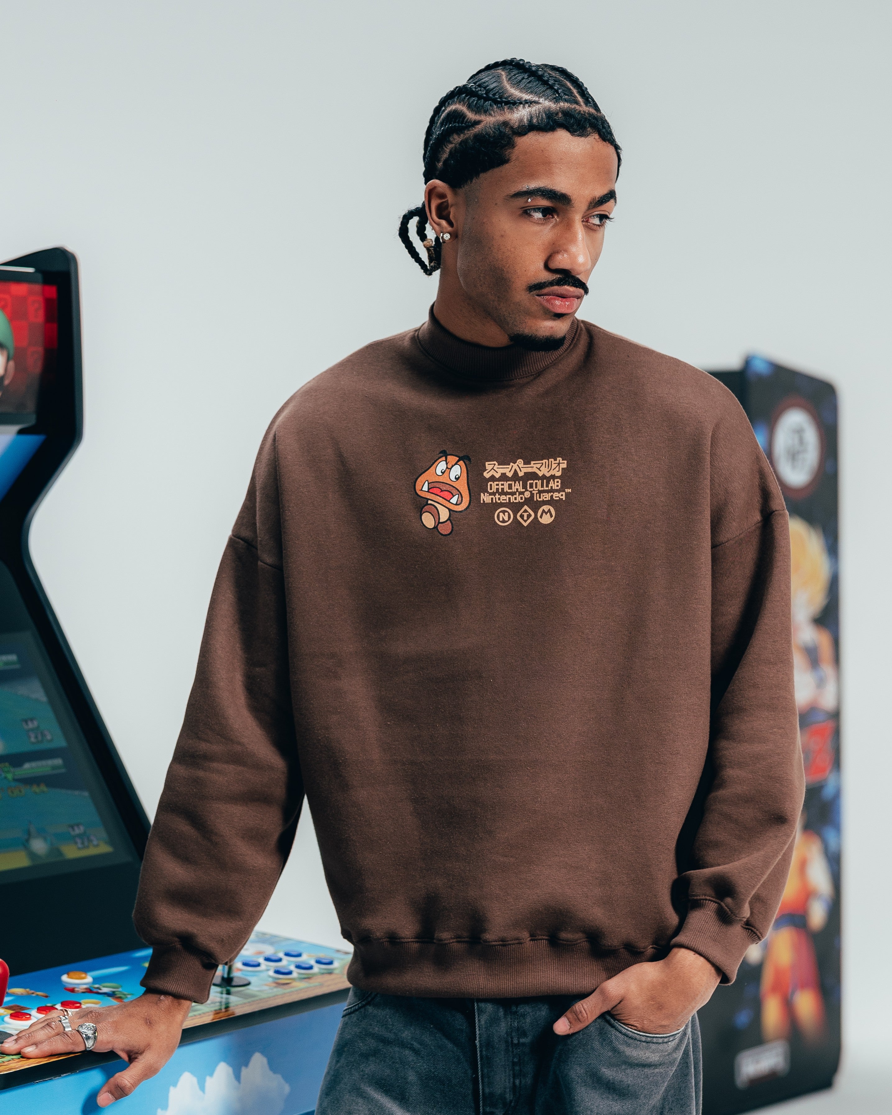 CREWNECK [ NINTENDO ] GOOMBA