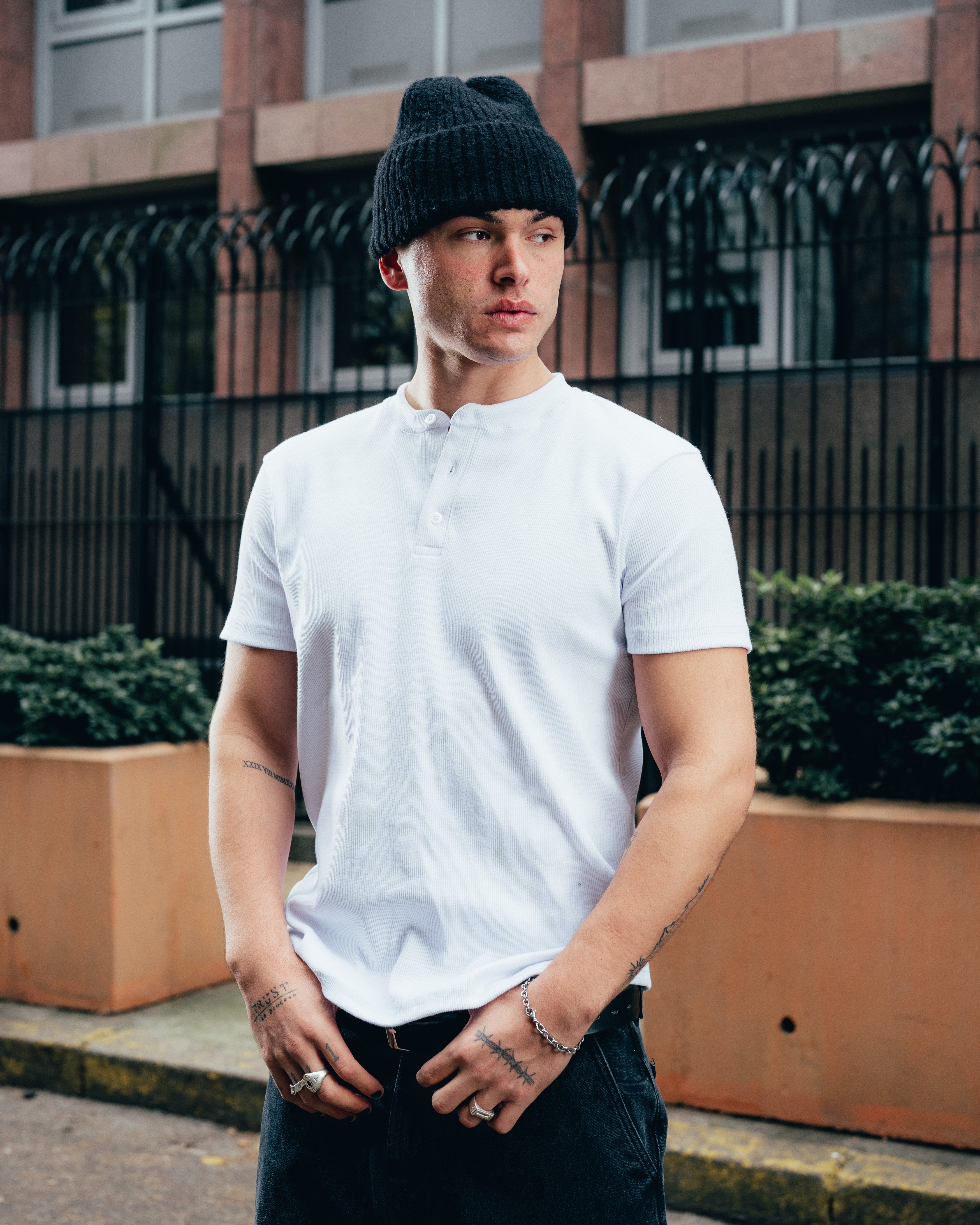 REMERA HENLEY [ PRIMARI ] WHITE