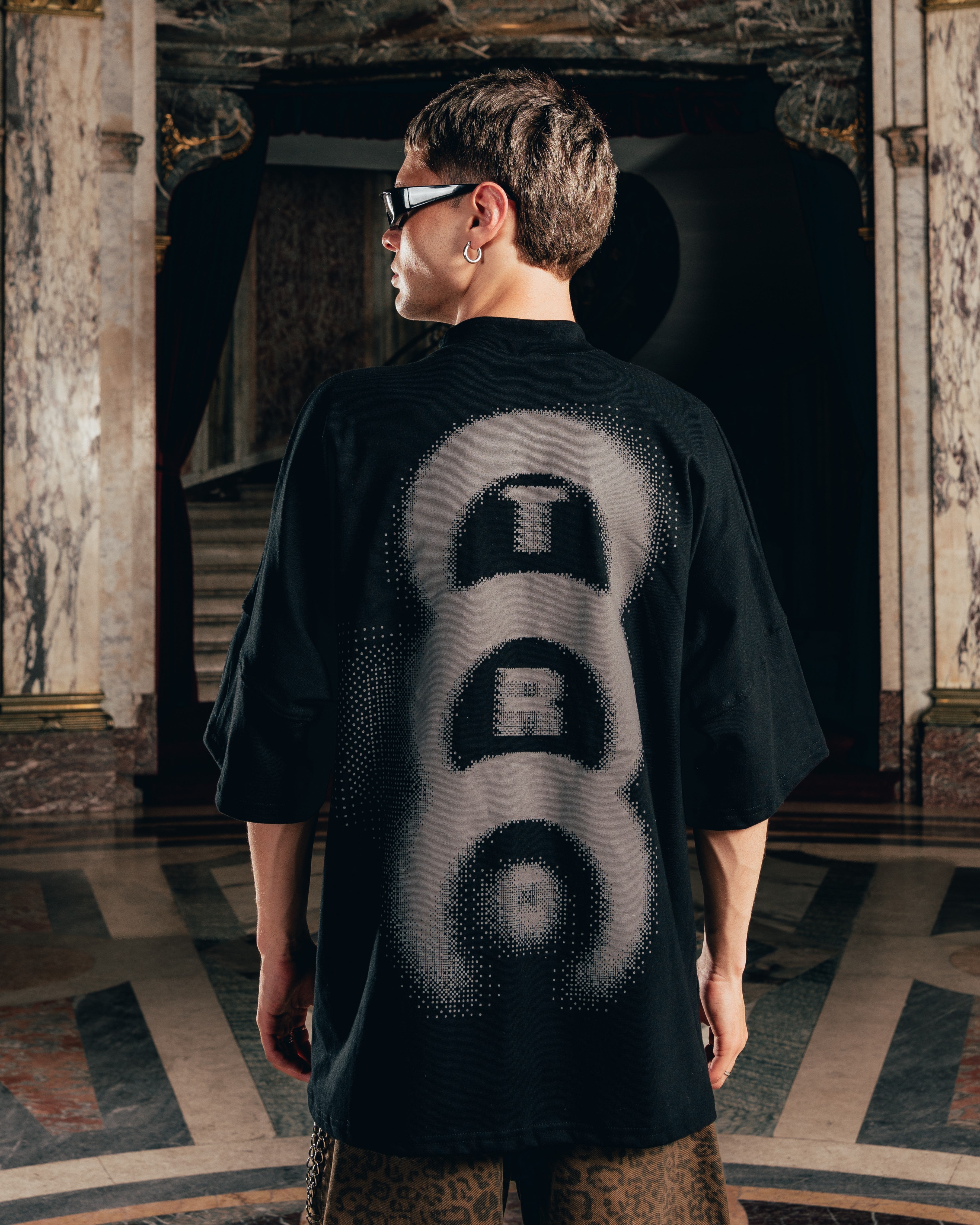 REMERA OVERSIZED [ PIXEL ] 2BLE BLACK