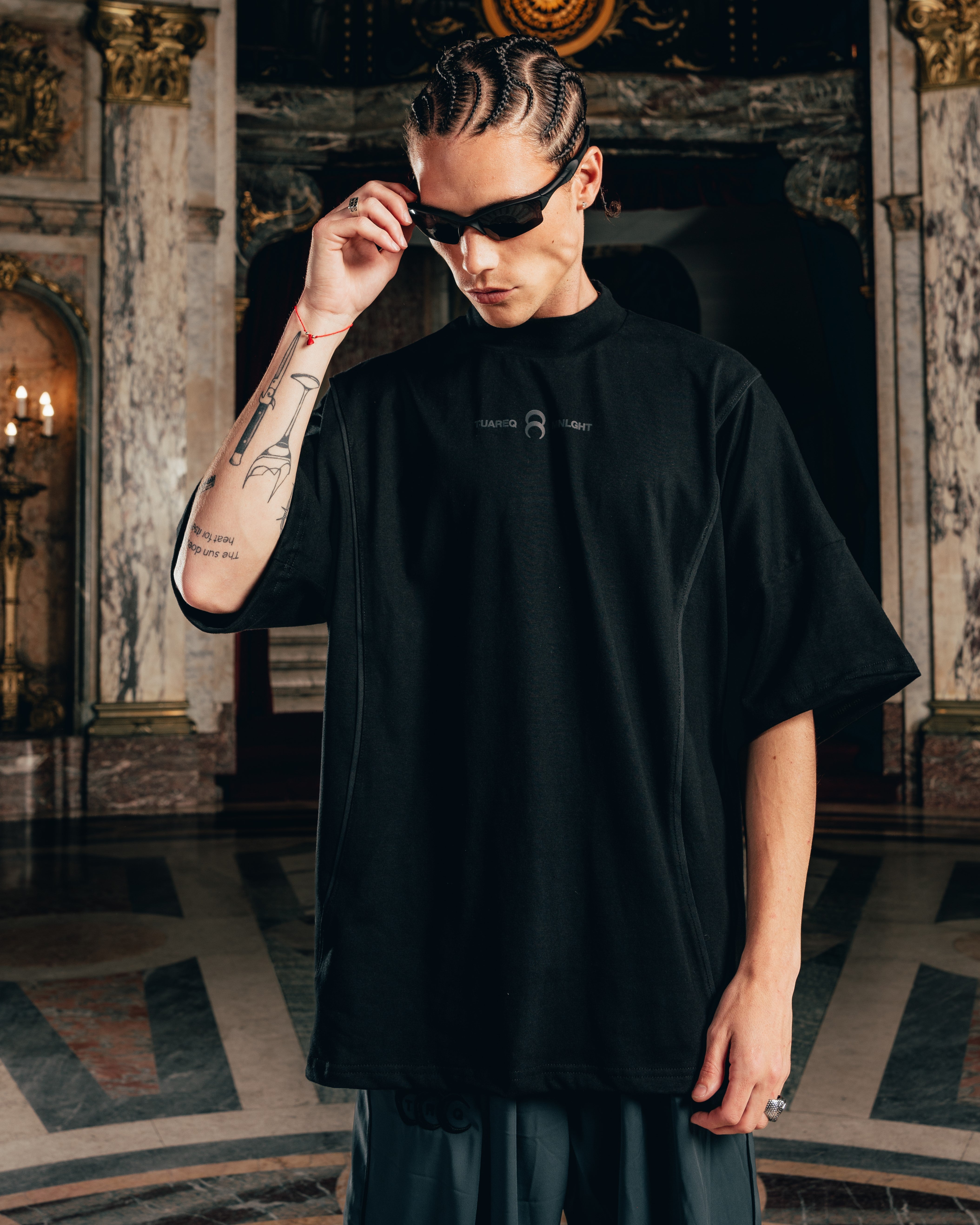 REMERA OVERSIZED [ RELIEVE ] 2BLE BLACK