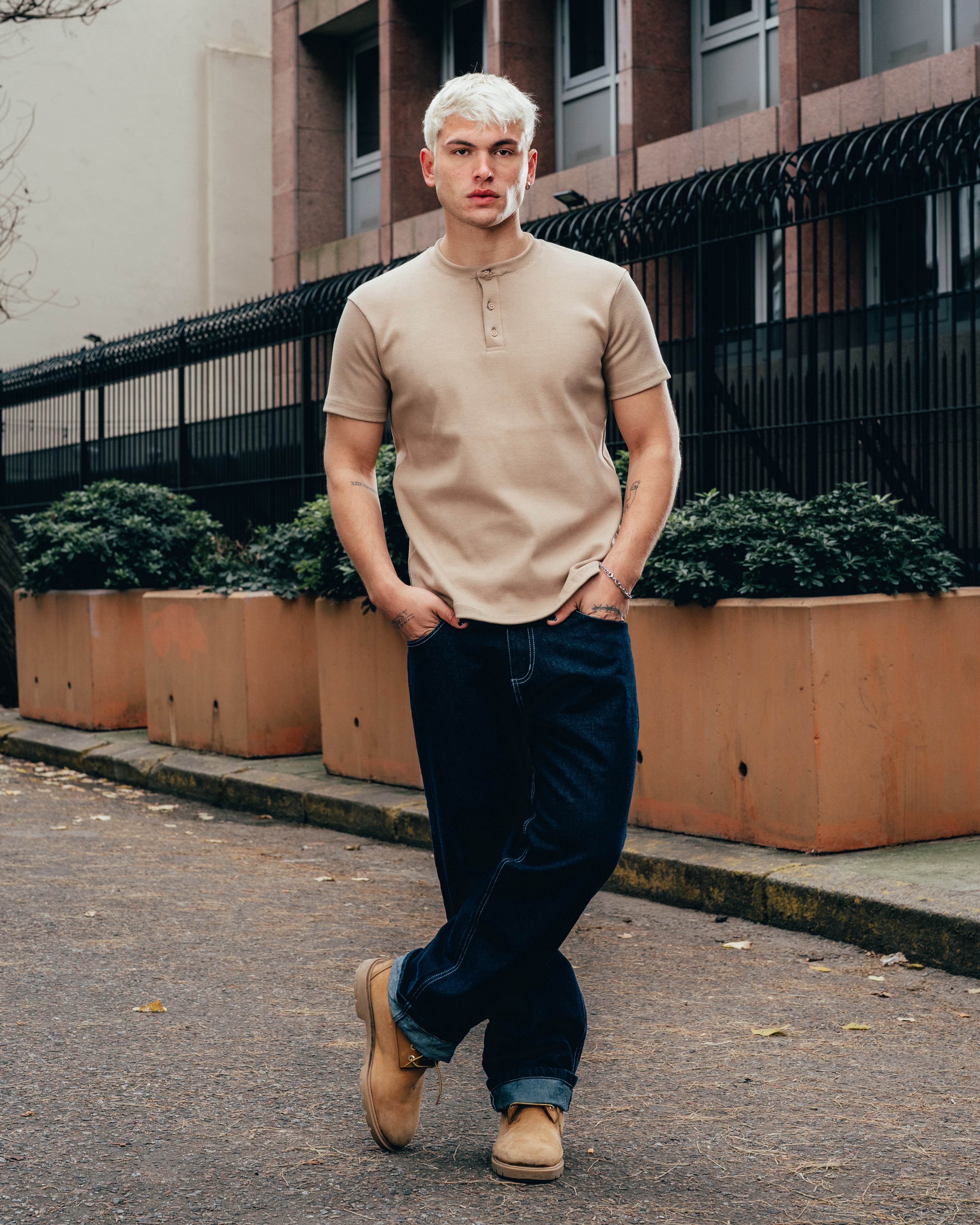 REMERA HENLEY [ PRIMARI ] BROWN