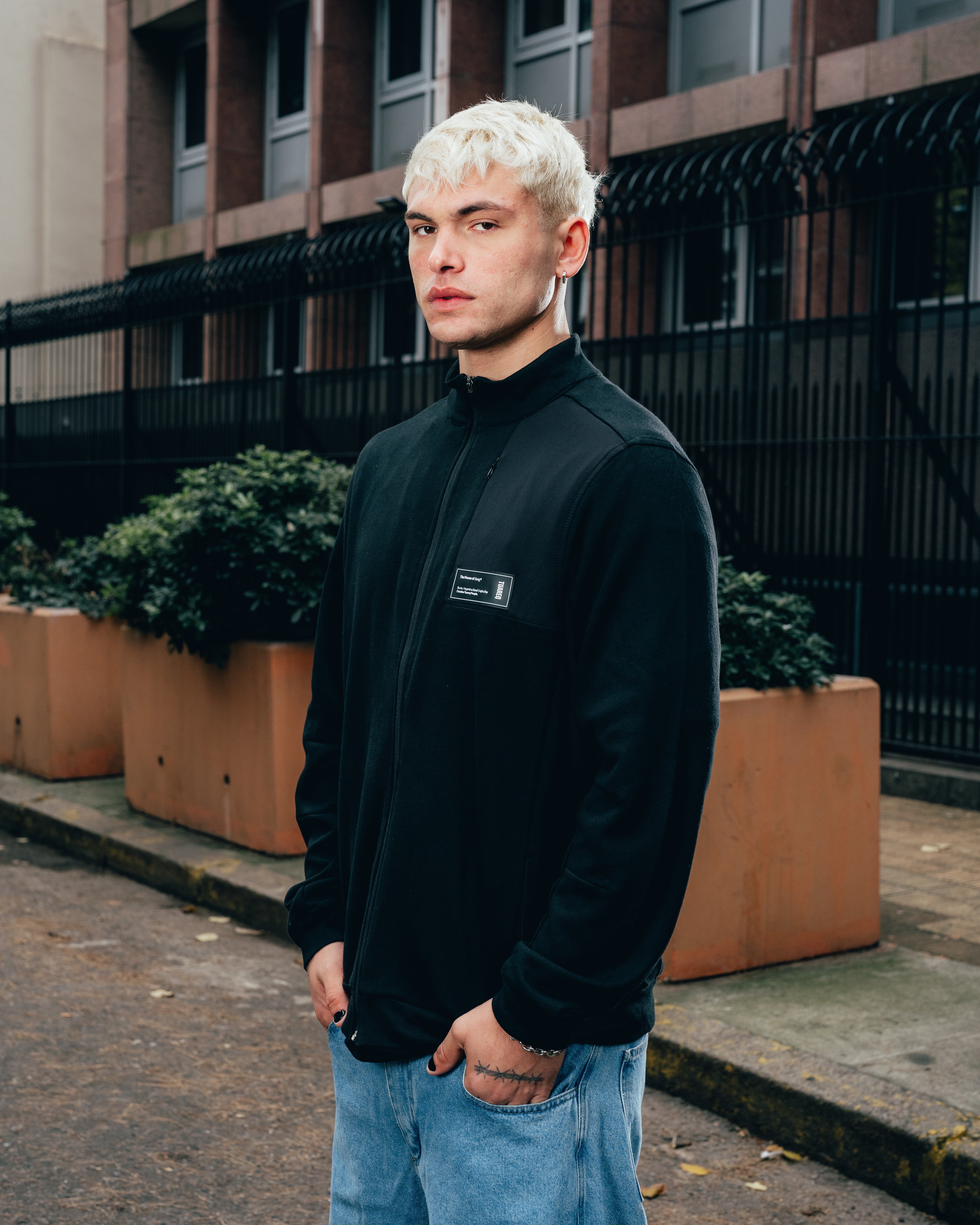 CAMPERA DEPORTIVA [ PRIMARI ] BLACK