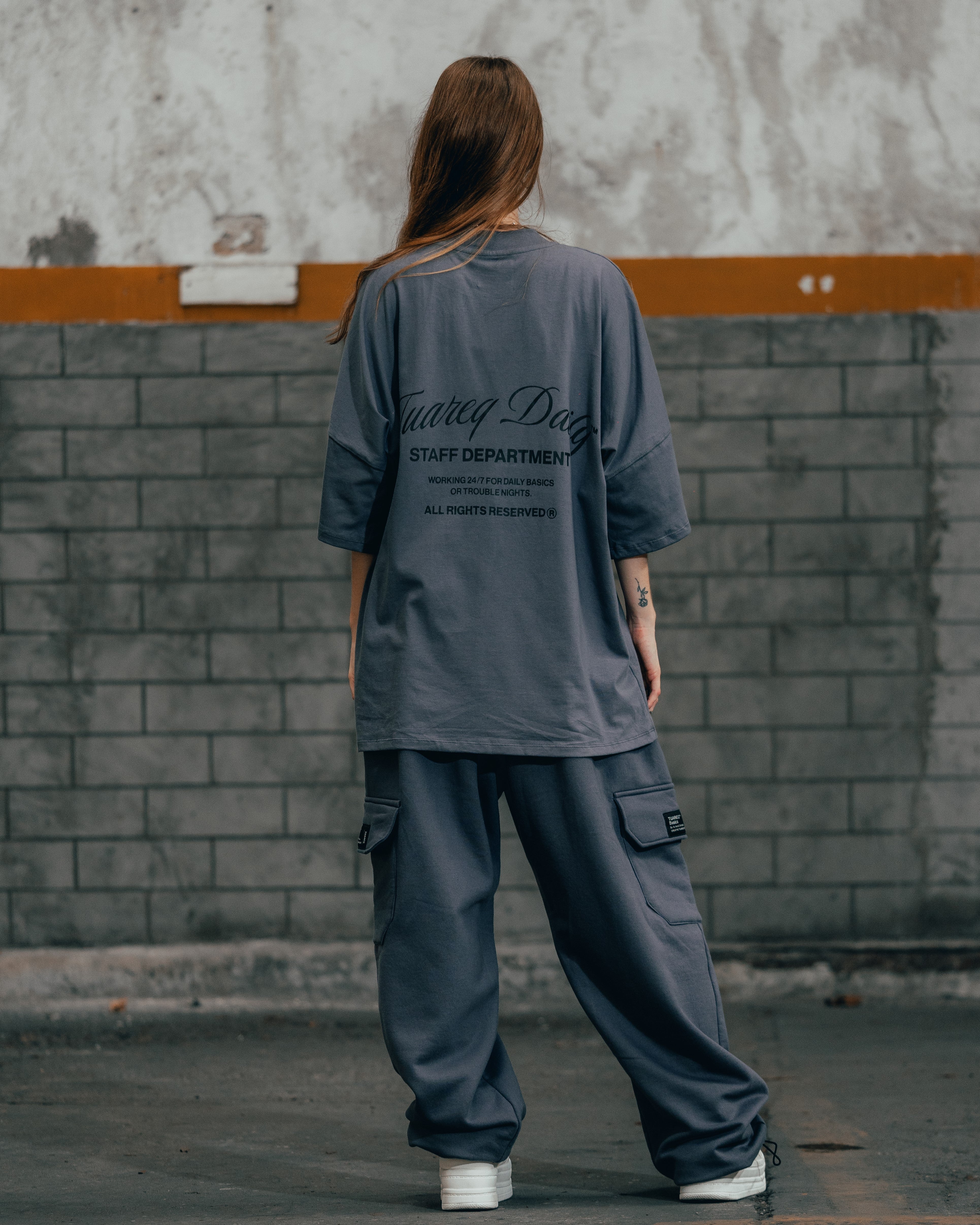 REMERA SEMIBOXY [ DAILY ] GRIS