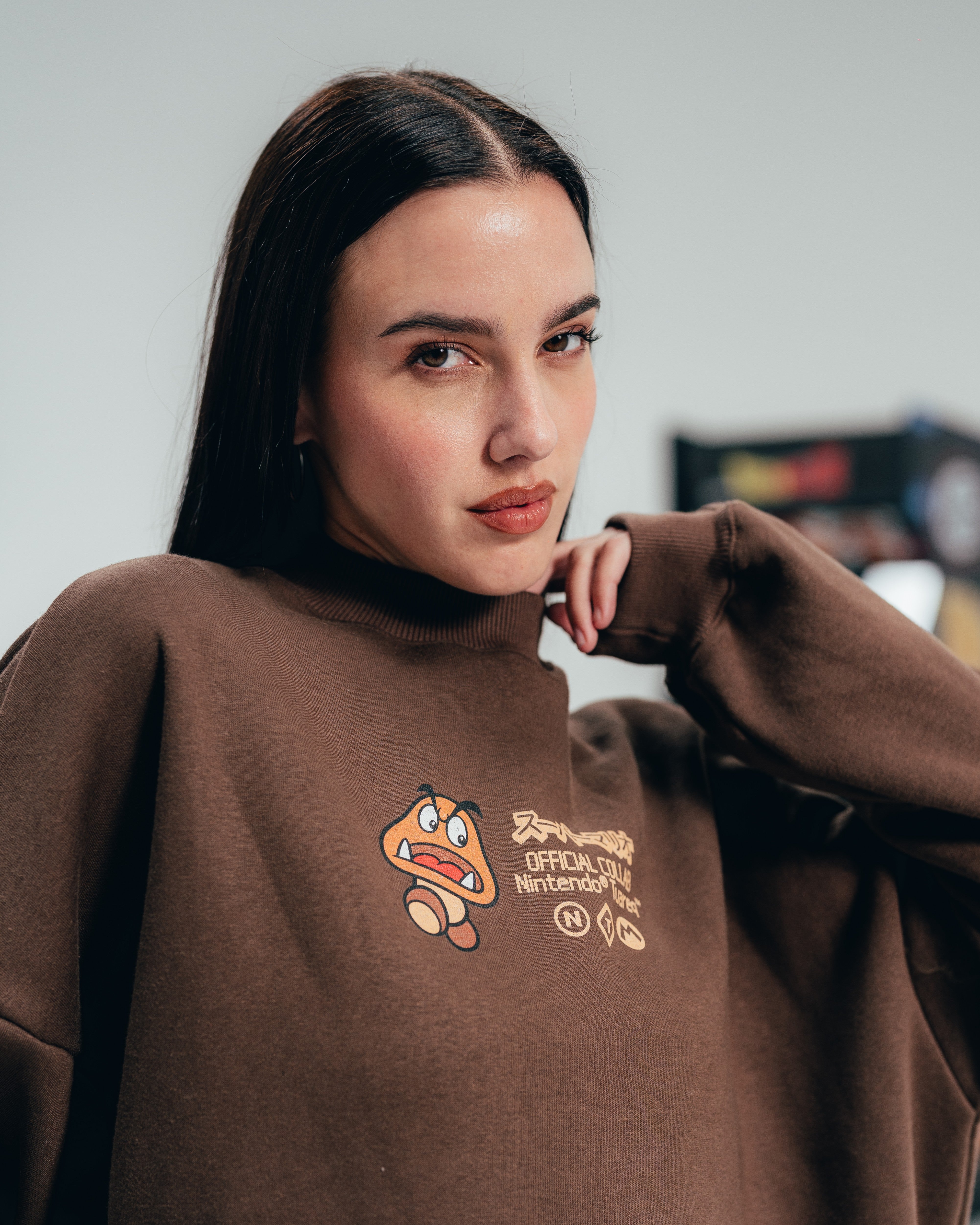 CREWNECK [ NINTENDO ] GOOMBA