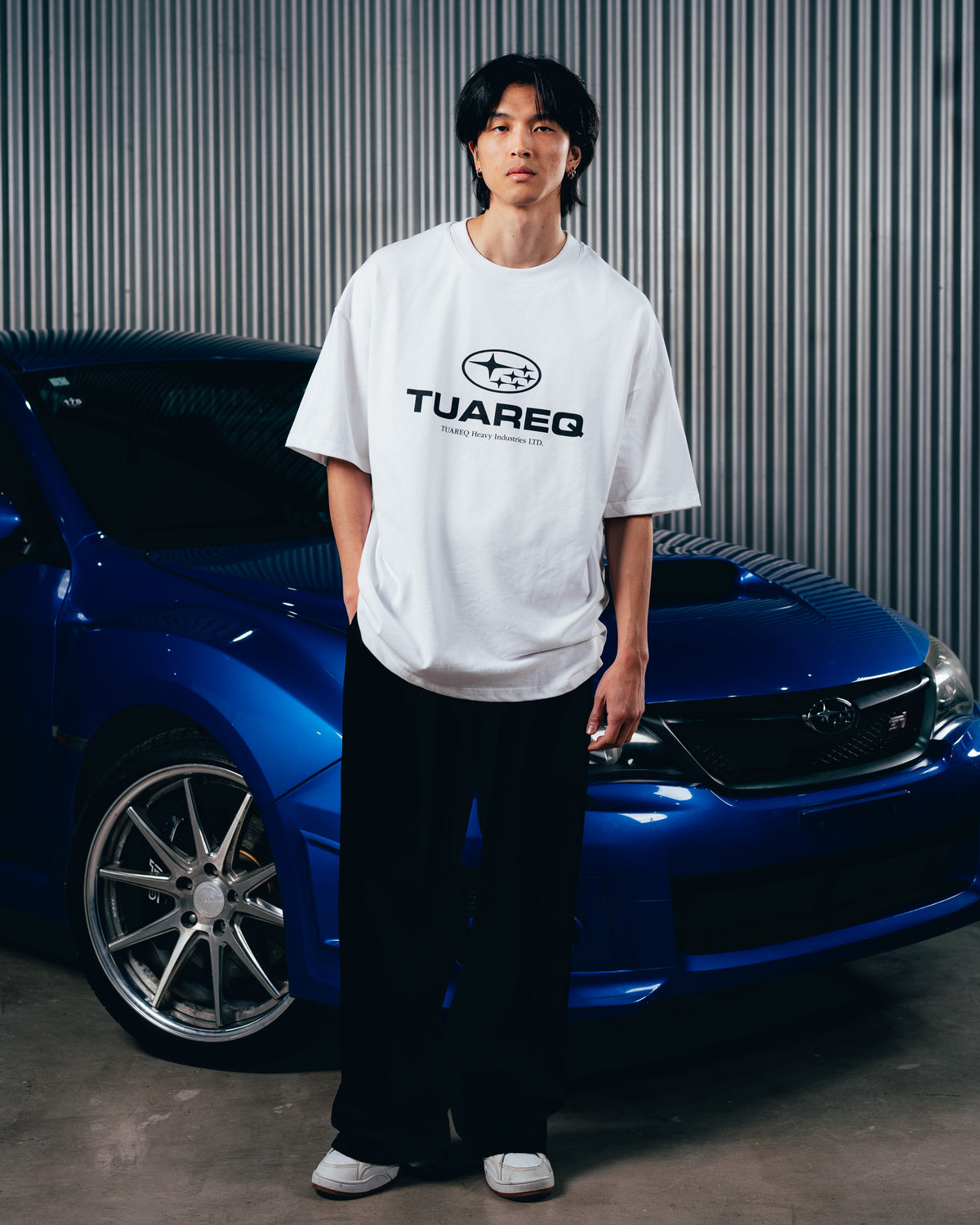 REMERA OVERSIZED [ SUBARU ] LOGO WHITE