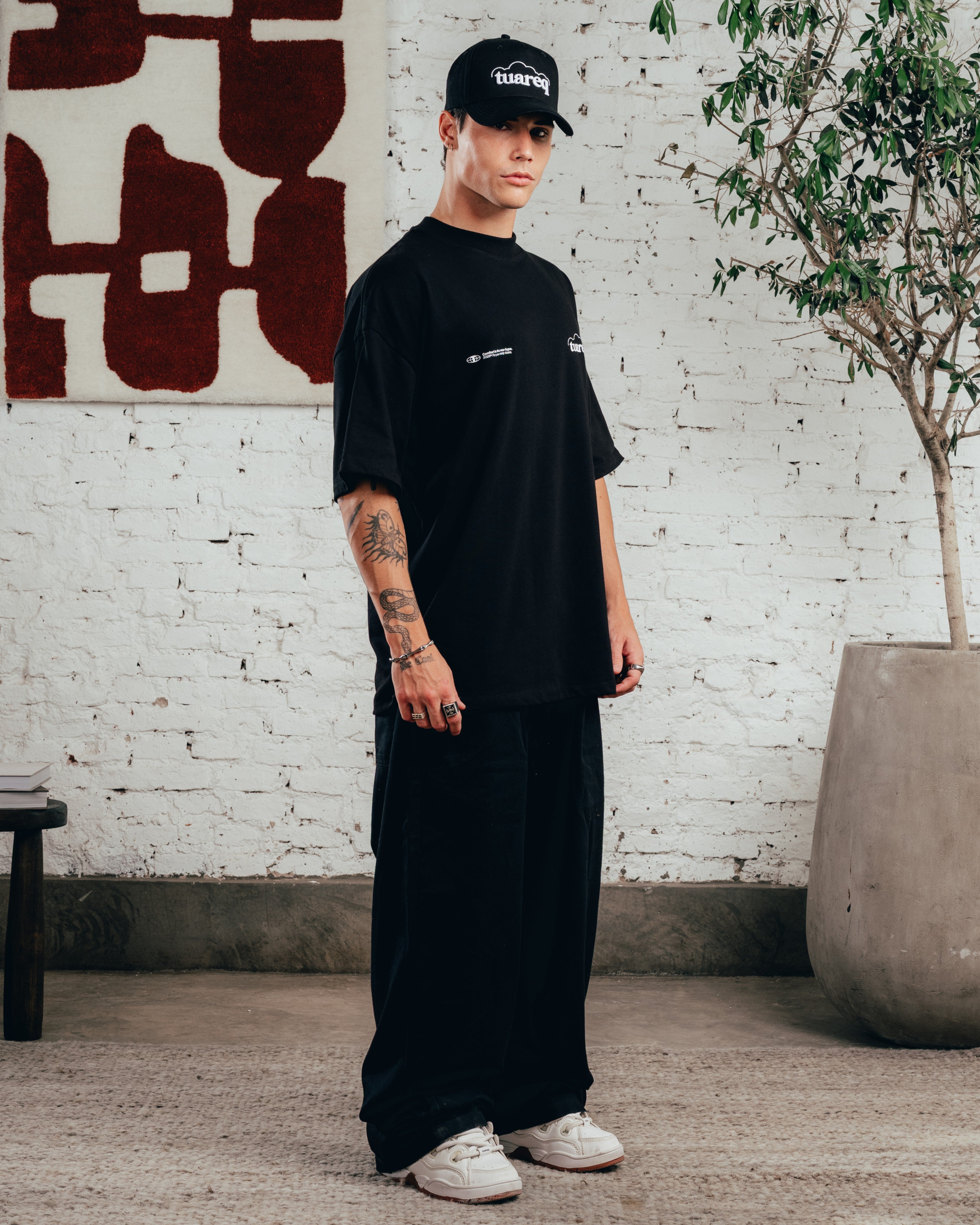 REMERA OVERSIZED [ COMFORT ] CLOUD BLACK