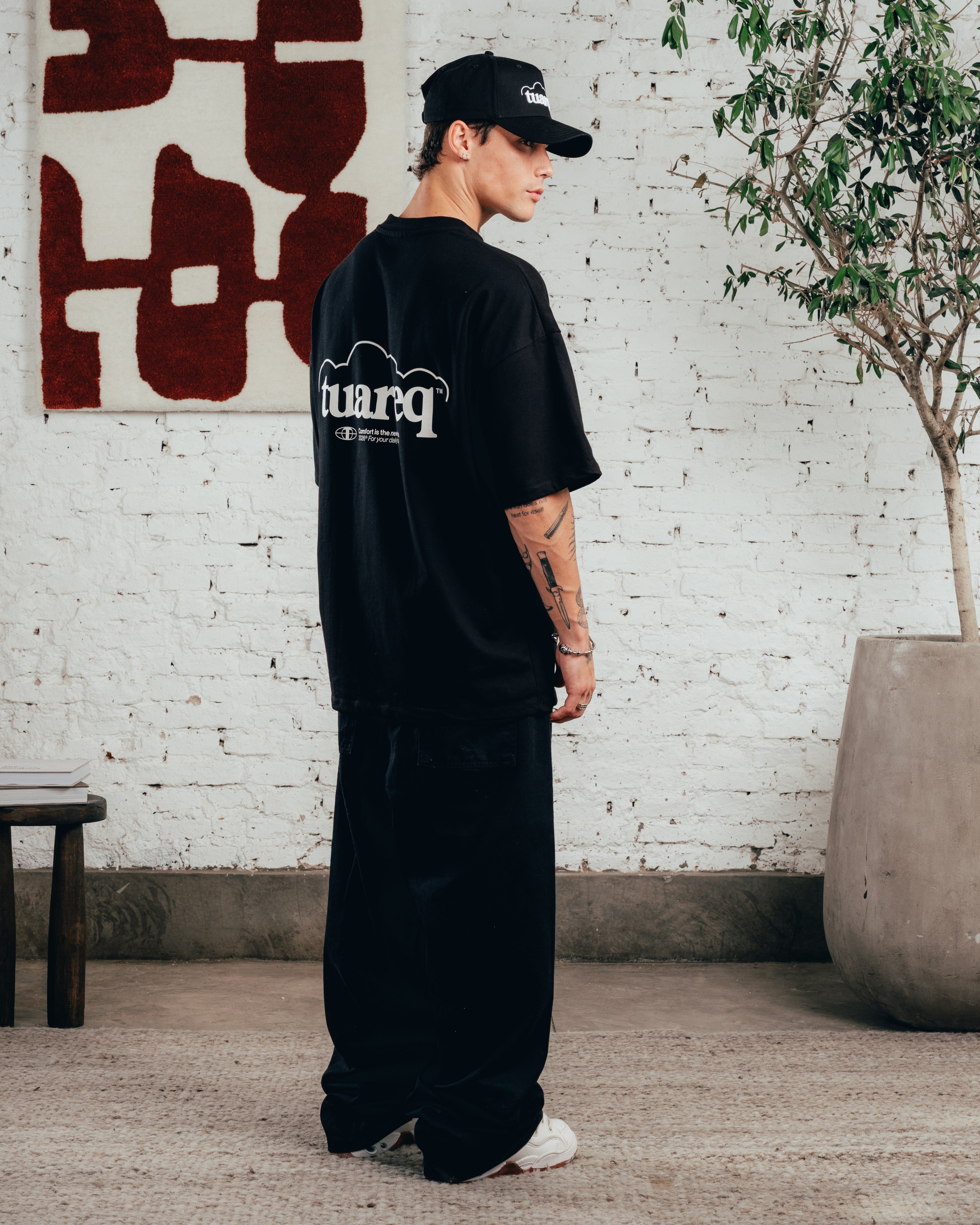 REMERA OVERSIZED [ COMFORT ] CLOUD BLACK
