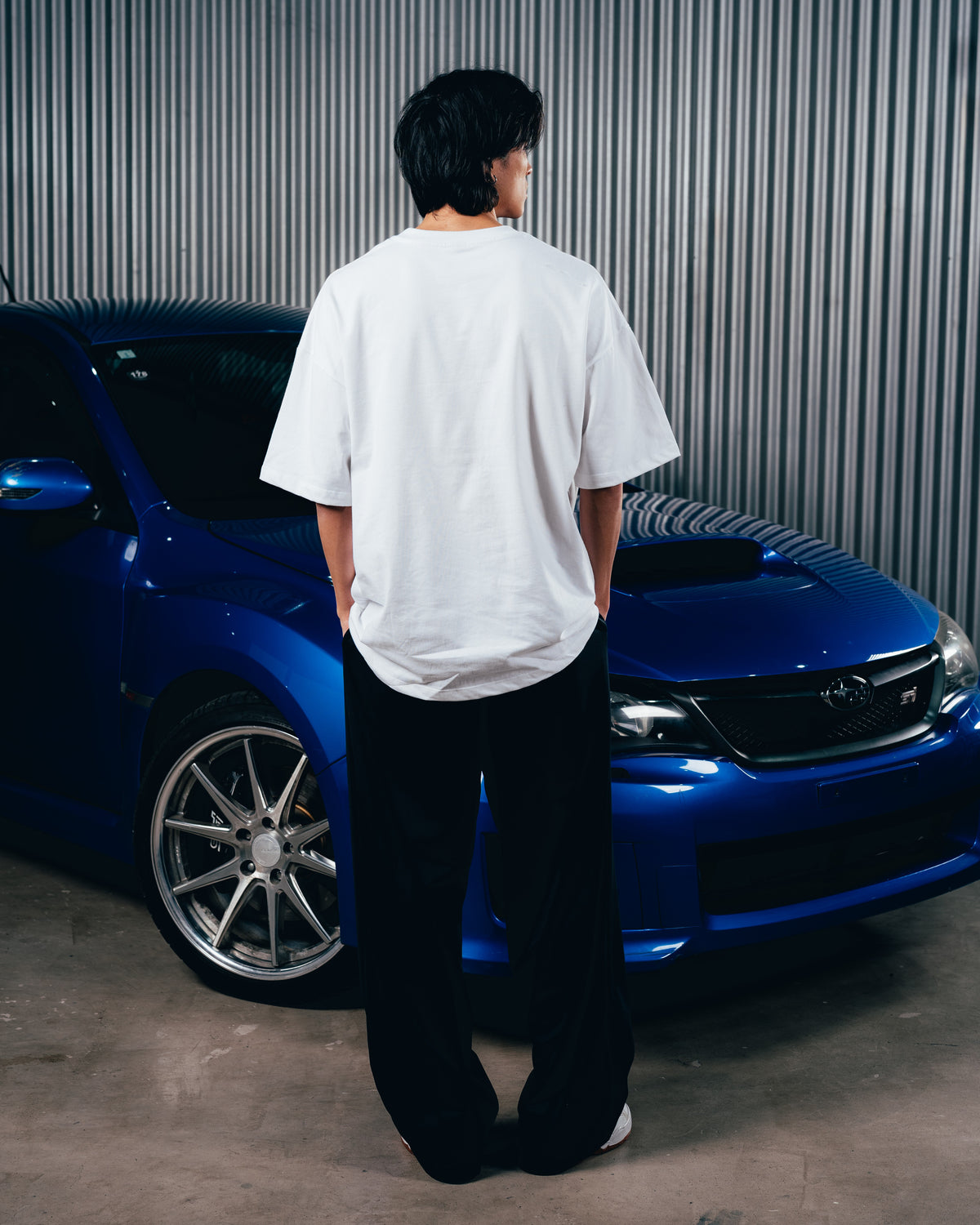 REMERA OVERSIZED [ SUBARU ] LOGO WHITE
