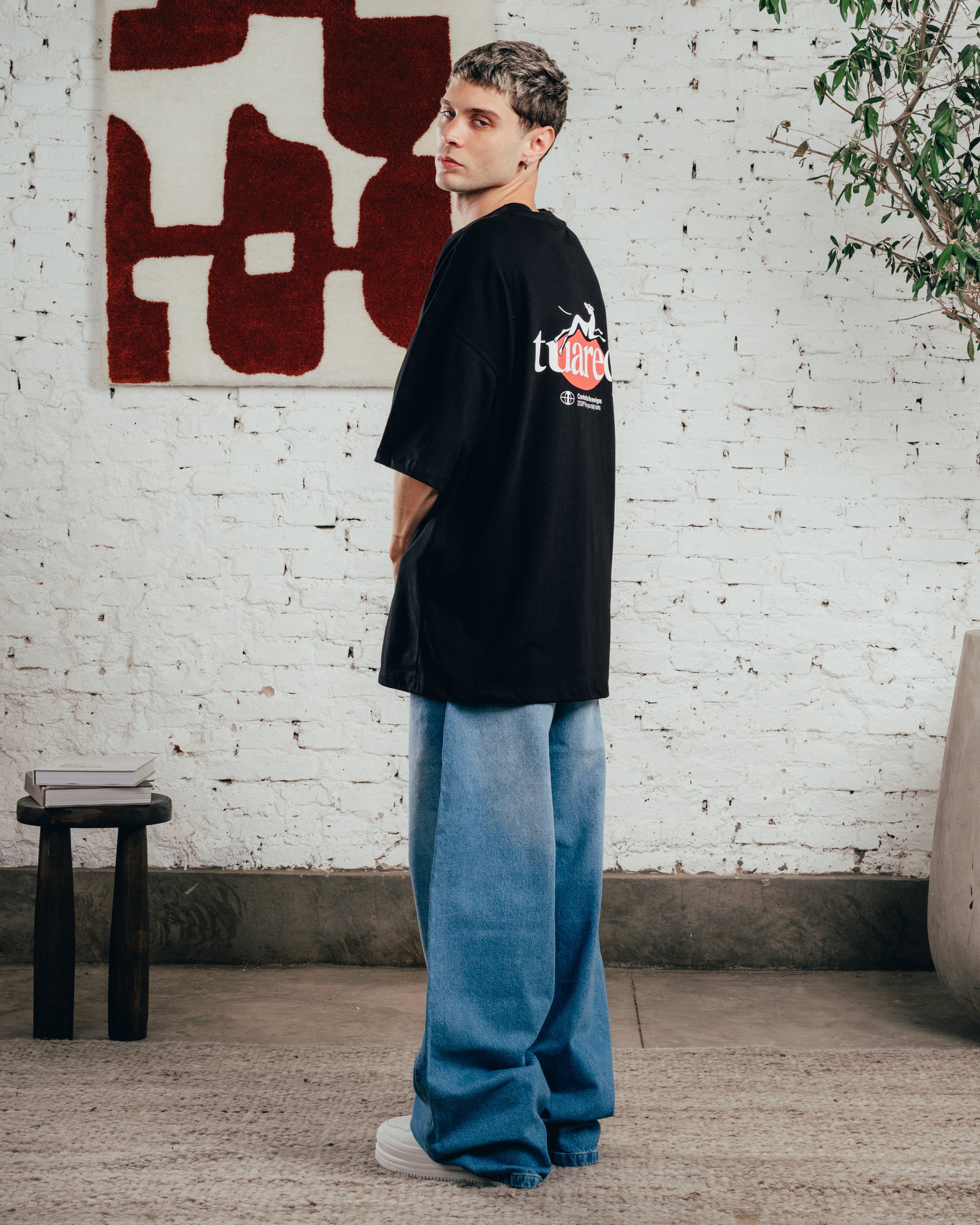 REMERA OVERSIZED [ COMFORT ] GALGO BLACK