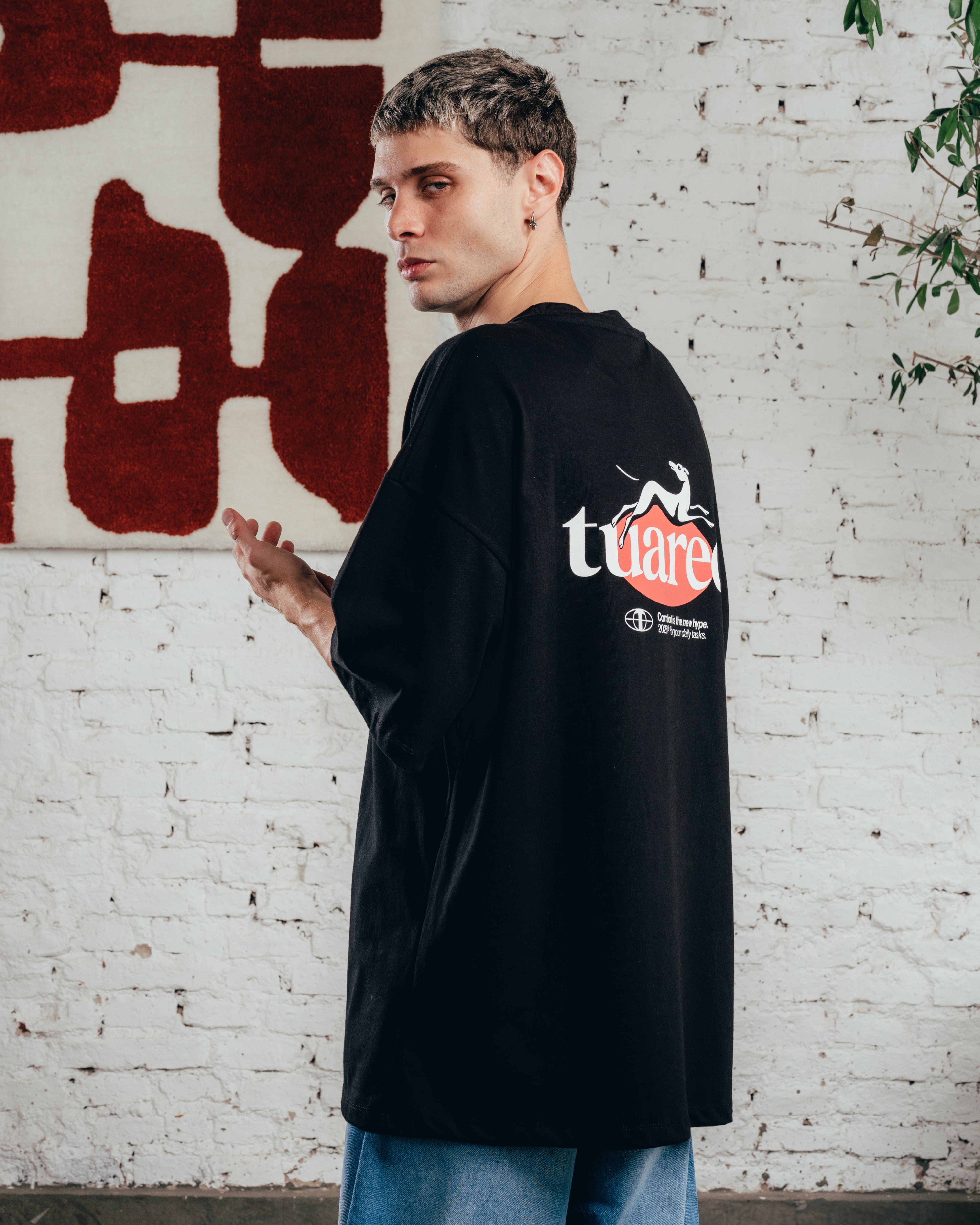 REMERA OVERSIZED [ COMFORT ] GALGO BLACK