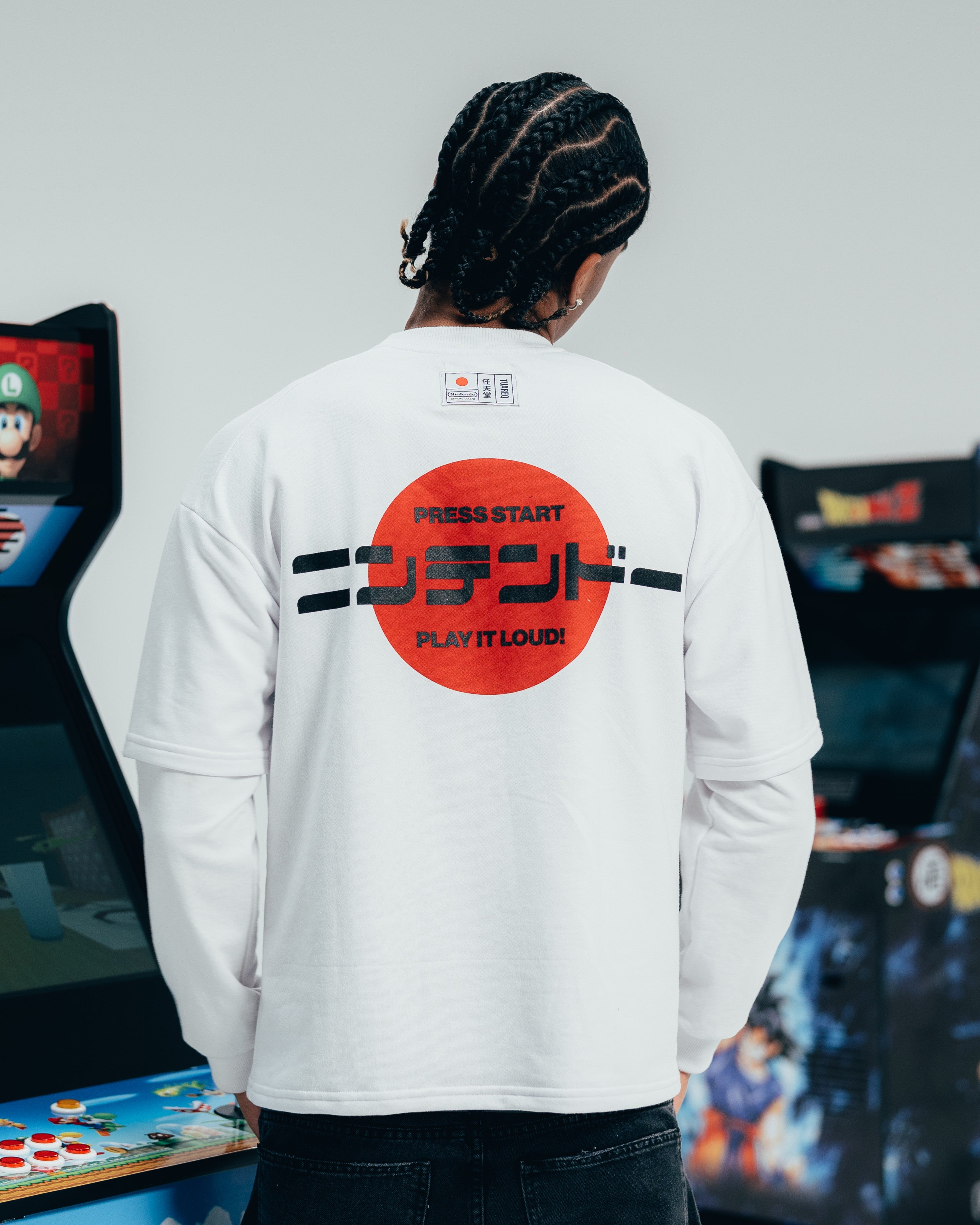 CREWNECK DOBLE MANGA [ NINTENDO ] BANDERA WHITE