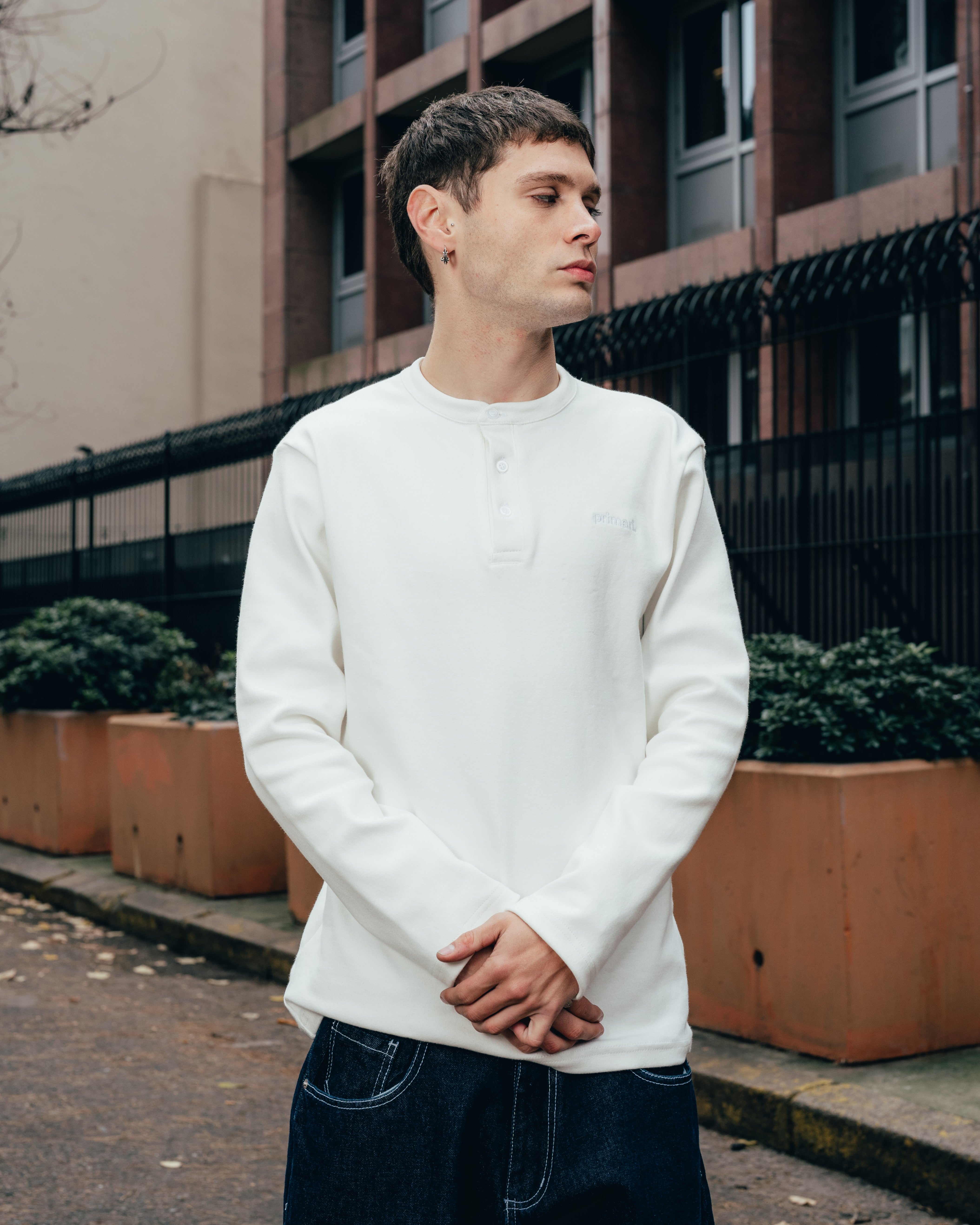 REMERA HENLEY MANGA LARGA [ PRIMARI ] WHITE
