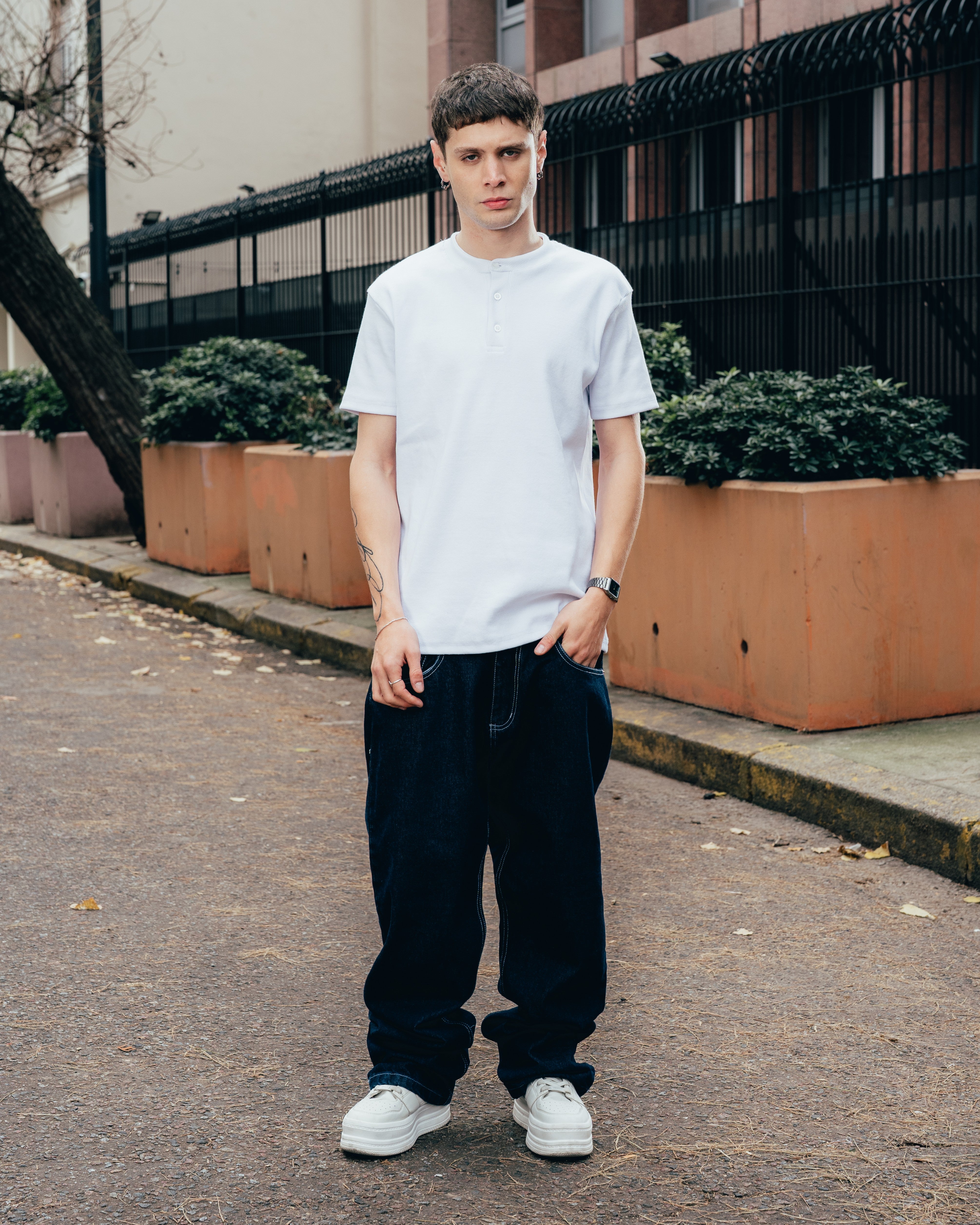 REMERA HENLEY [ PRIMARI ] WHITE