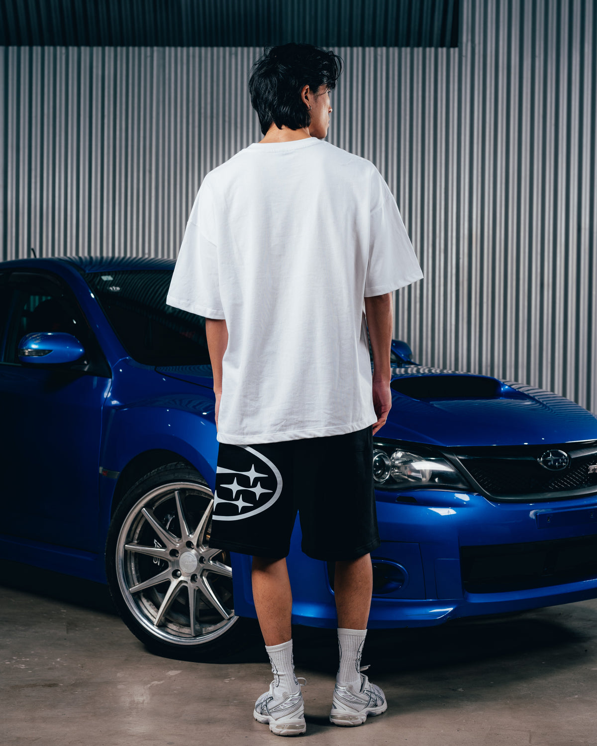 REMERA OVERSIZED [ SUBARU ] LOGO WHITE