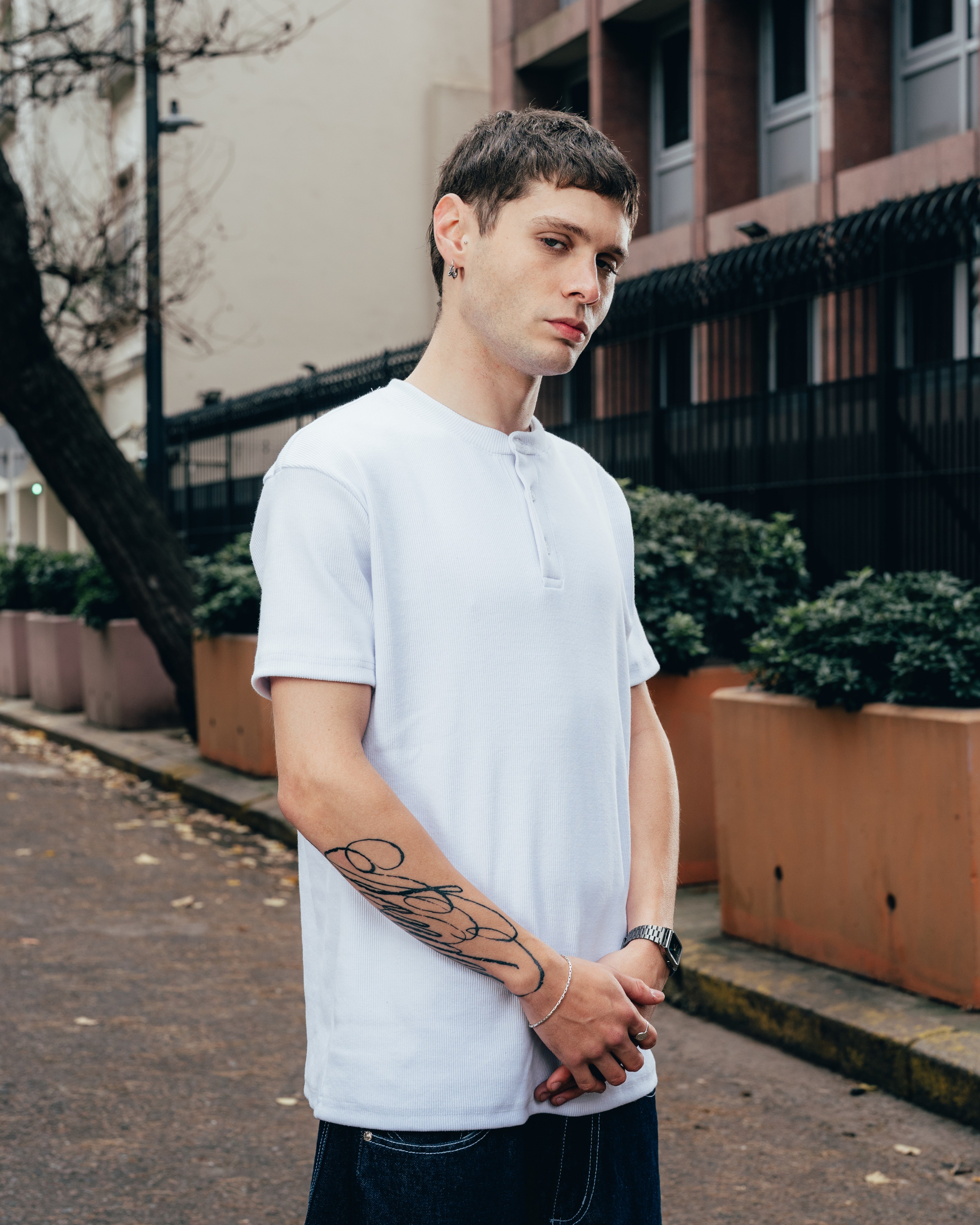 REMERA HENLEY [ PRIMARI ] WHITE