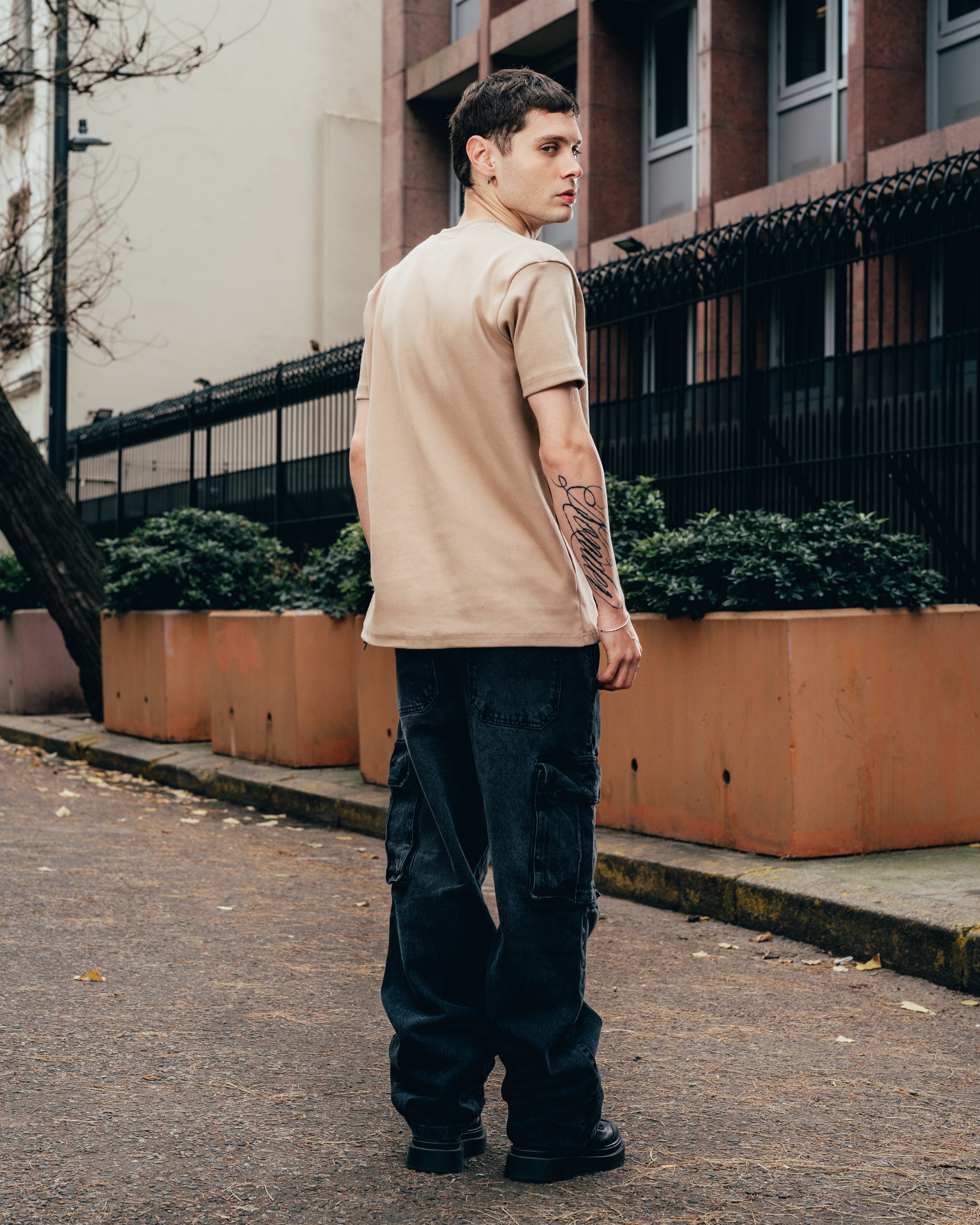 REMERA HENLEY [ PRIMARI ] BROWN